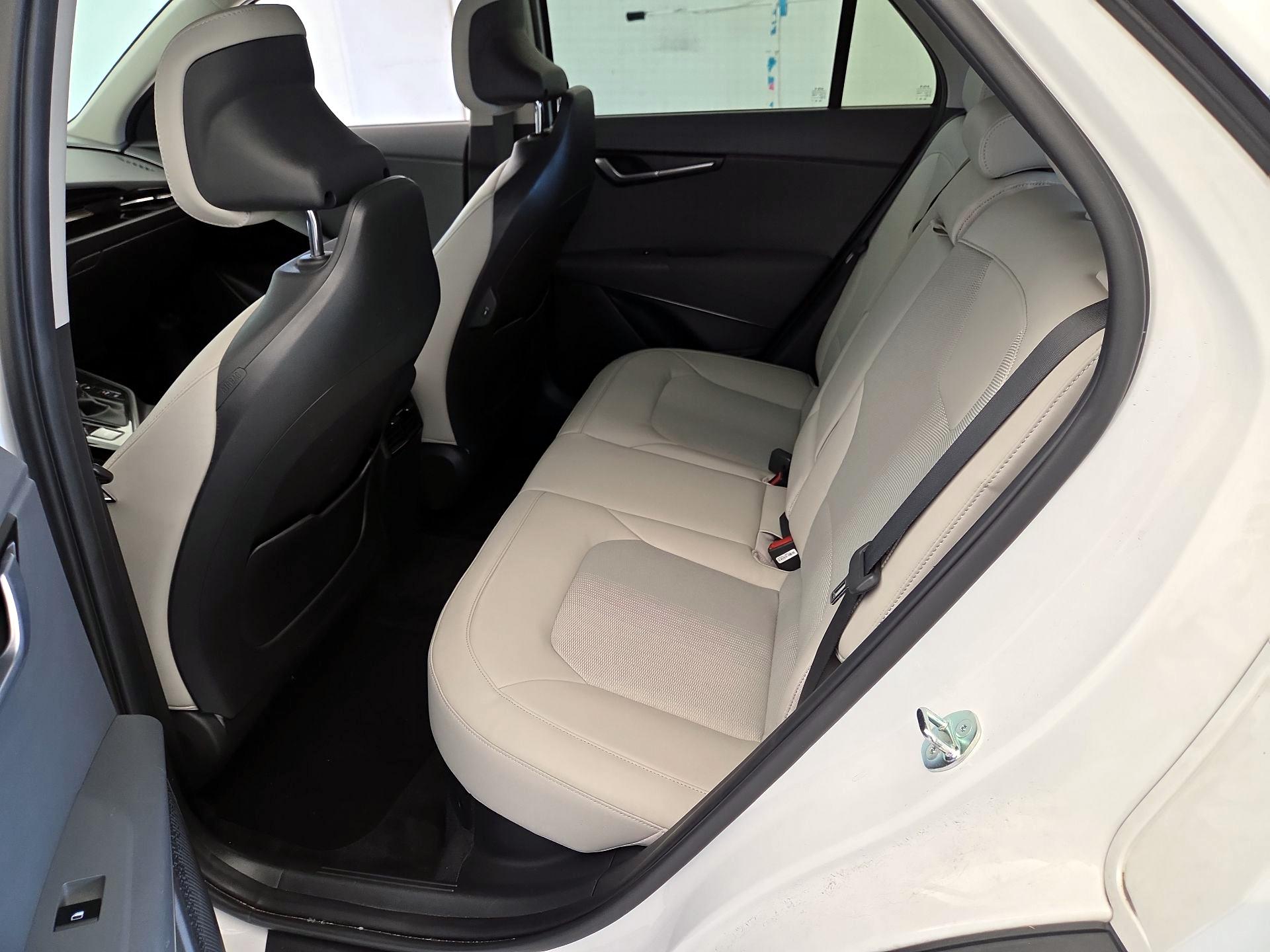 Thumbnail: 2023 Kia Niro - 20