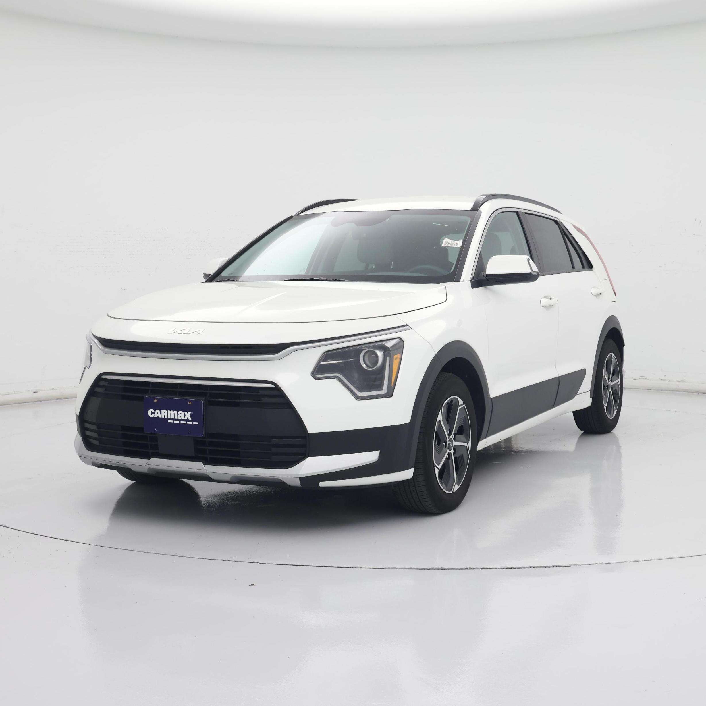 Thumbnail: 2023 Kia Niro - 4