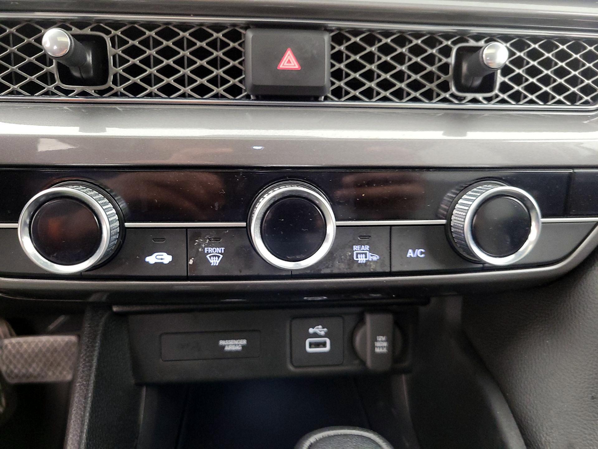 Thumbnail: 2023 Acura Integra - 16