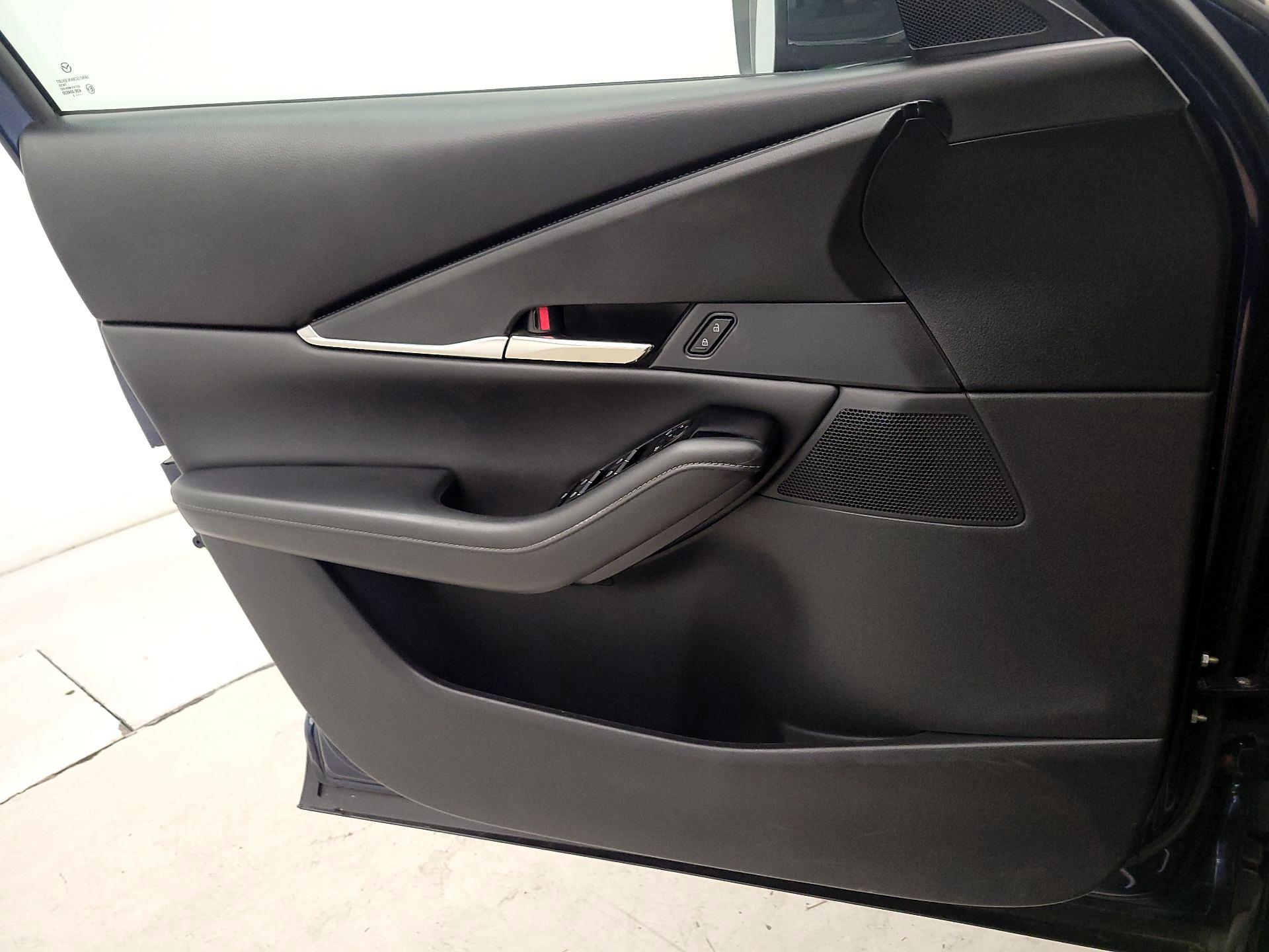 Thumbnail: 2022 Mazda CX-30 - 12