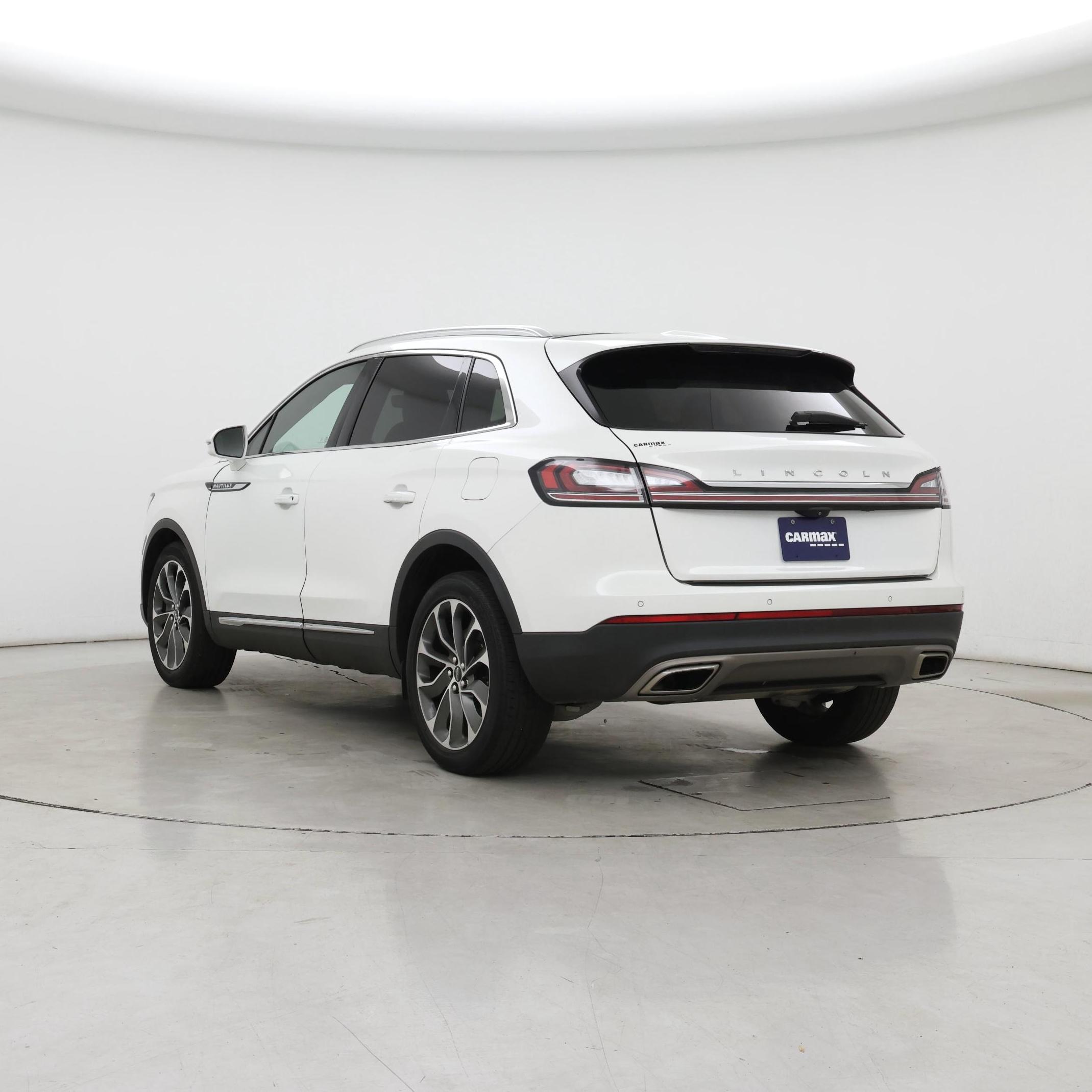 Thumbnail: 2022 Lincoln Nautilus - 2