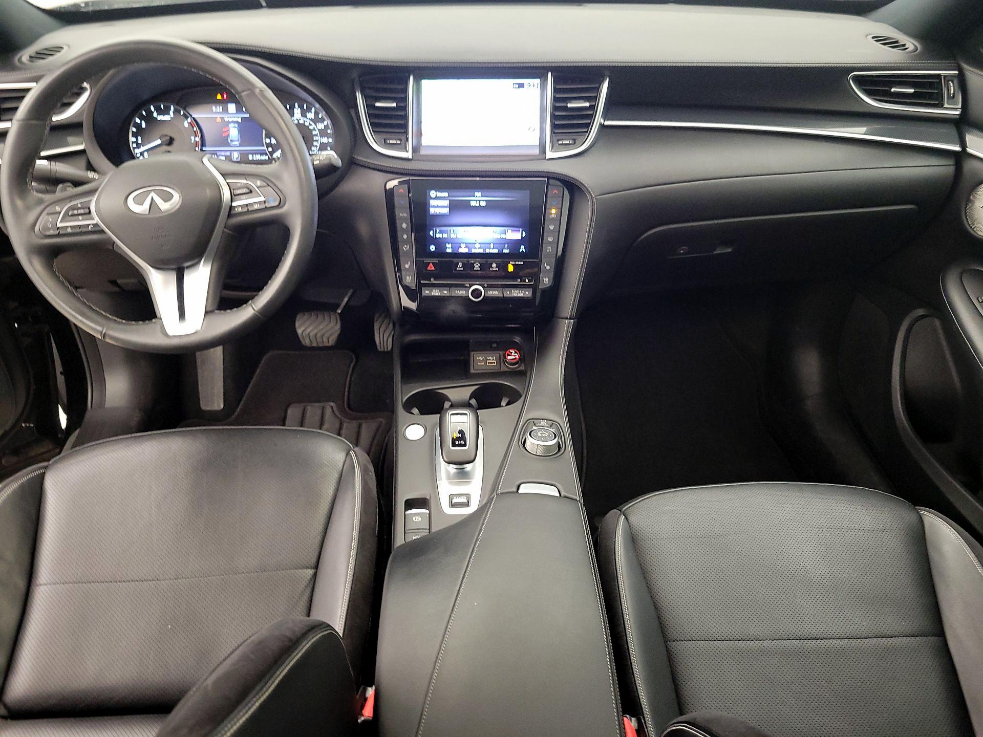 Thumbnail: 2023 INFINITI QX50 - 9