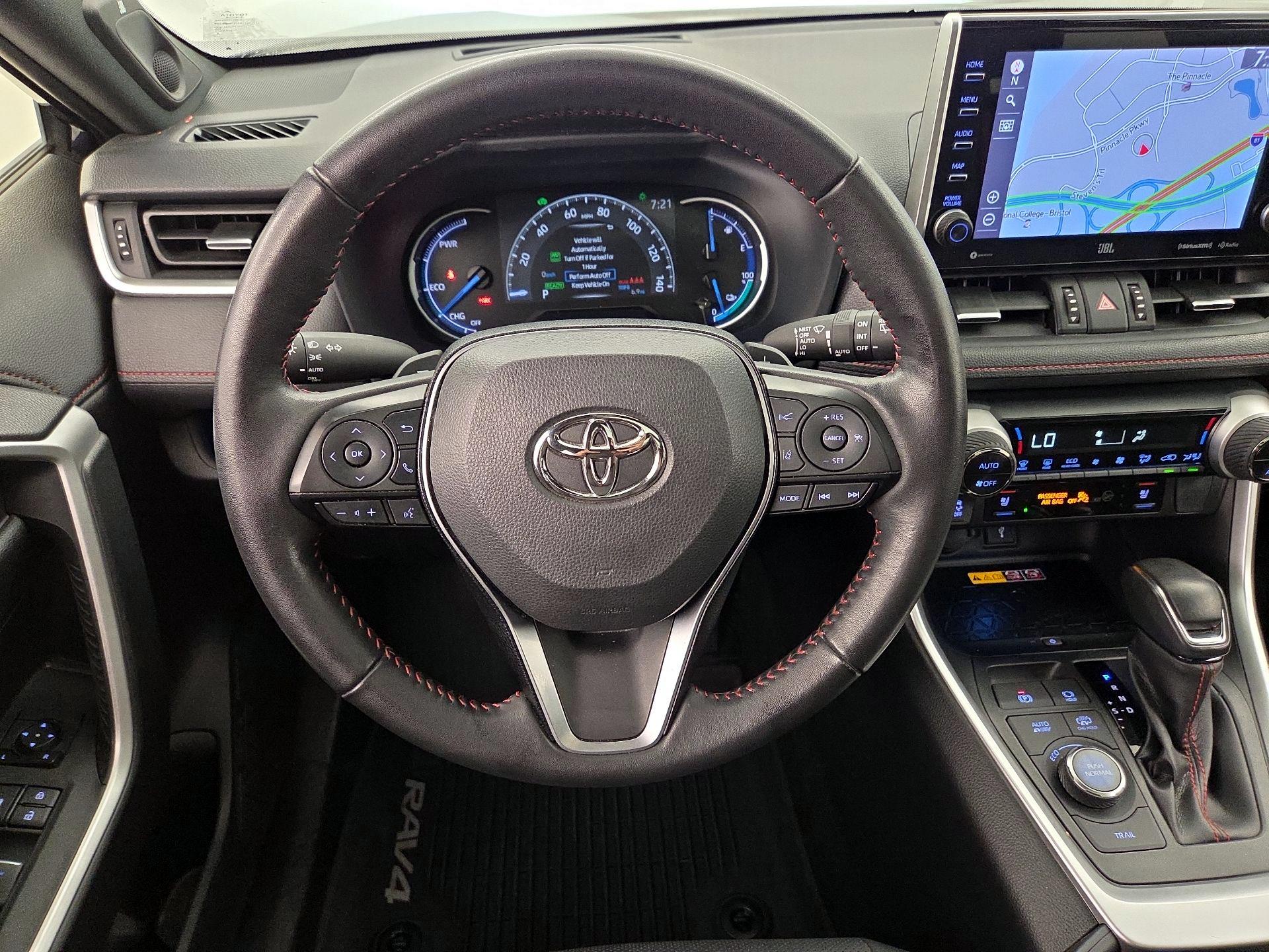 Thumbnail: 2022 Toyota RAV4 - 10