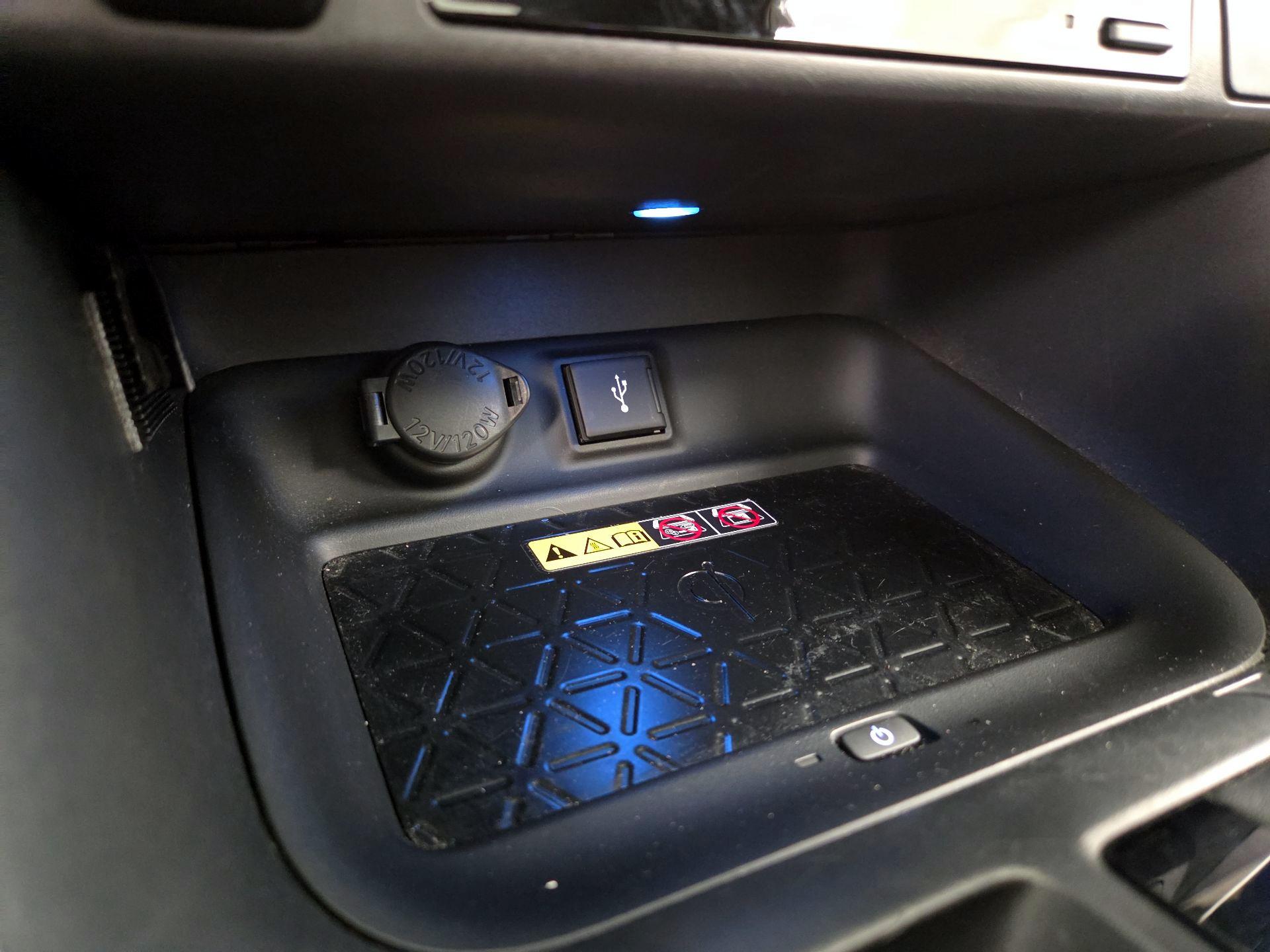 Thumbnail: 2022 Toyota RAV4 - 19