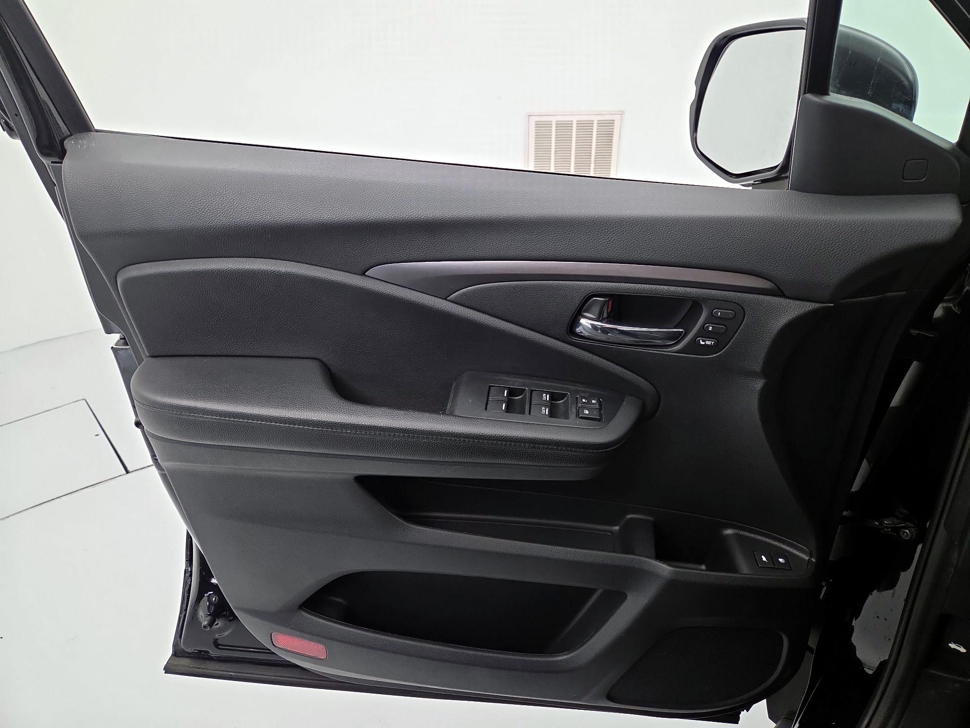 Thumbnail: 2022 Honda Pilot - 12