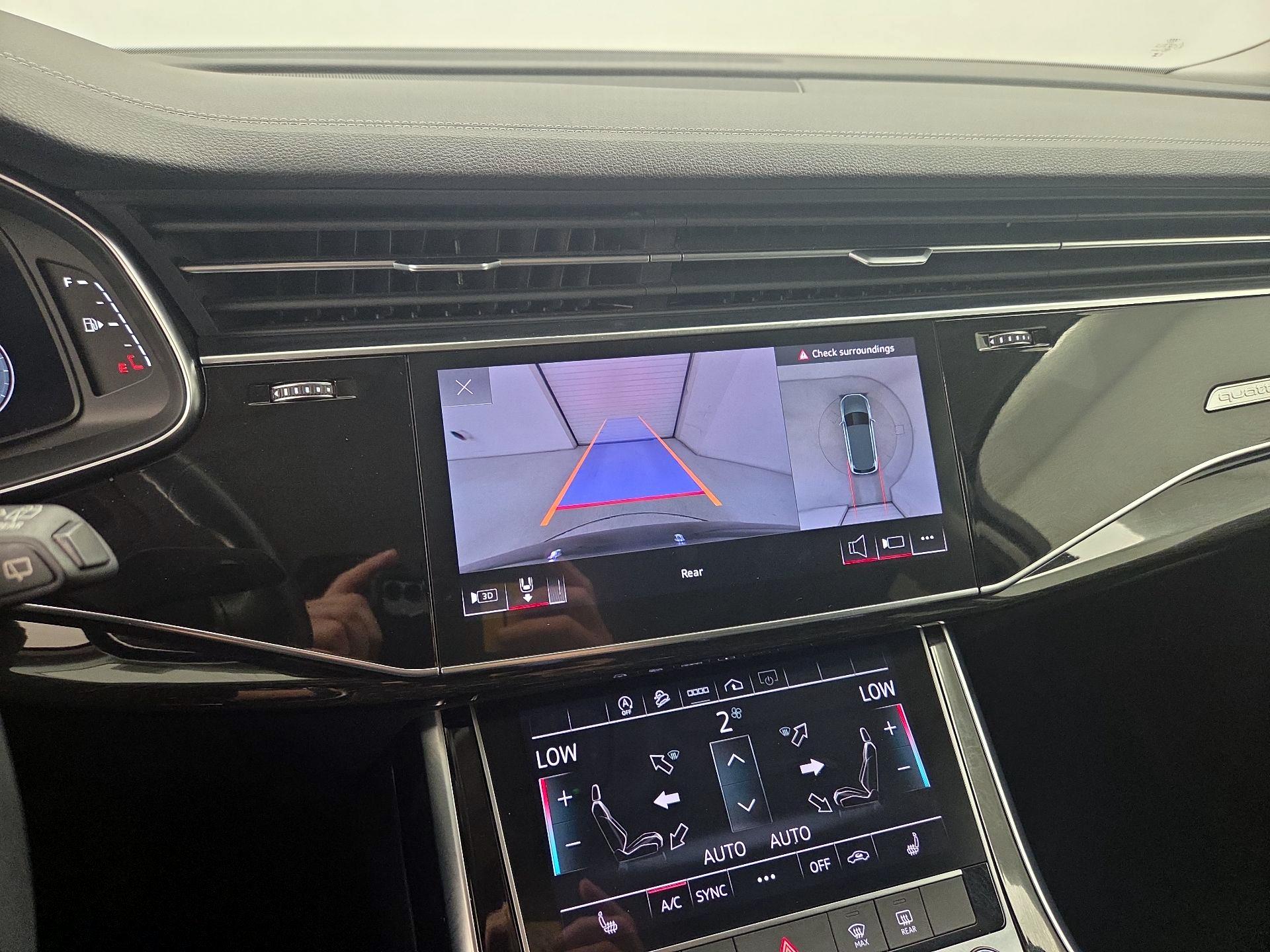 Thumbnail: 2023 Audi Q7 - 15