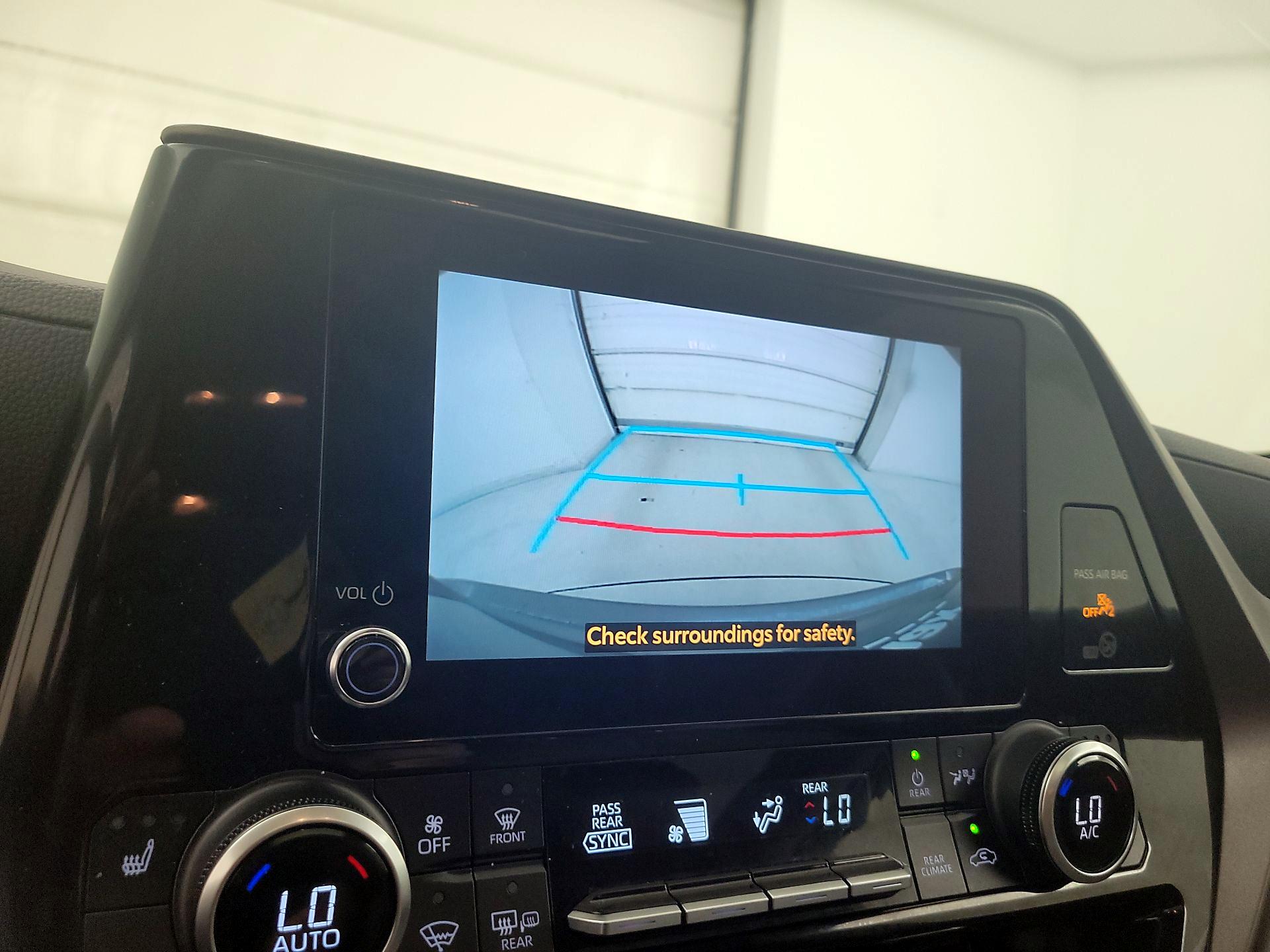 Thumbnail: 2023 Toyota Highlander - 14