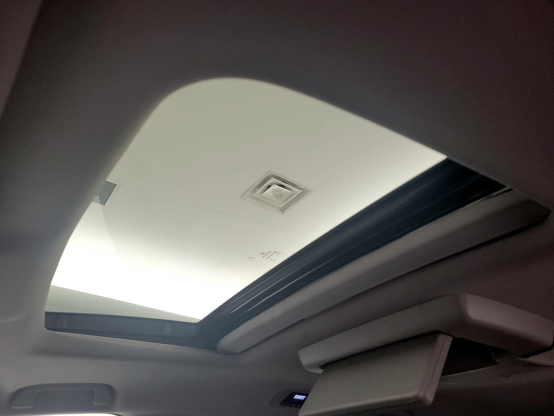 Thumbnail: 2023 Honda Odyssey - 19