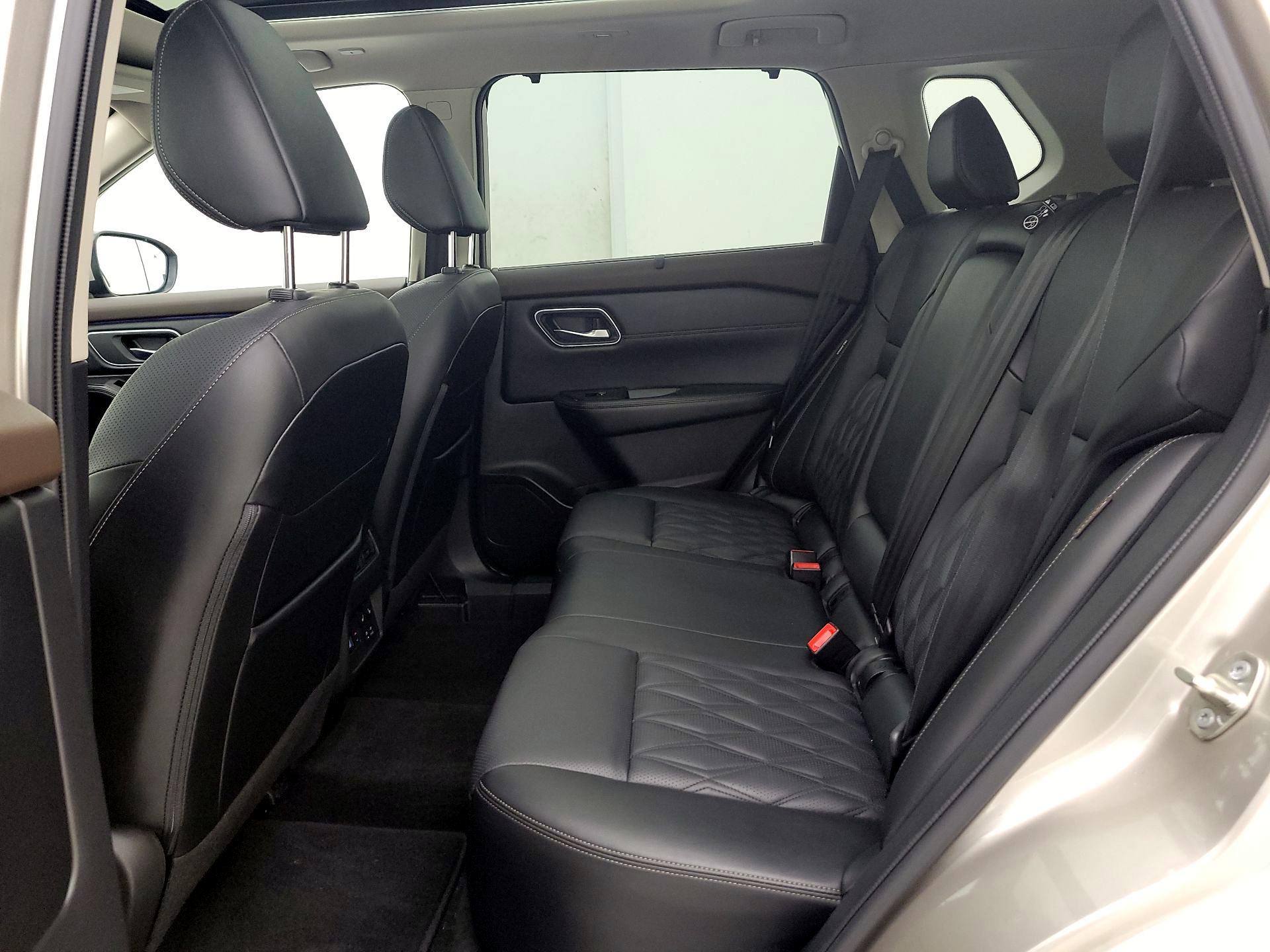 Thumbnail: 2023 Nissan Rogue - 20