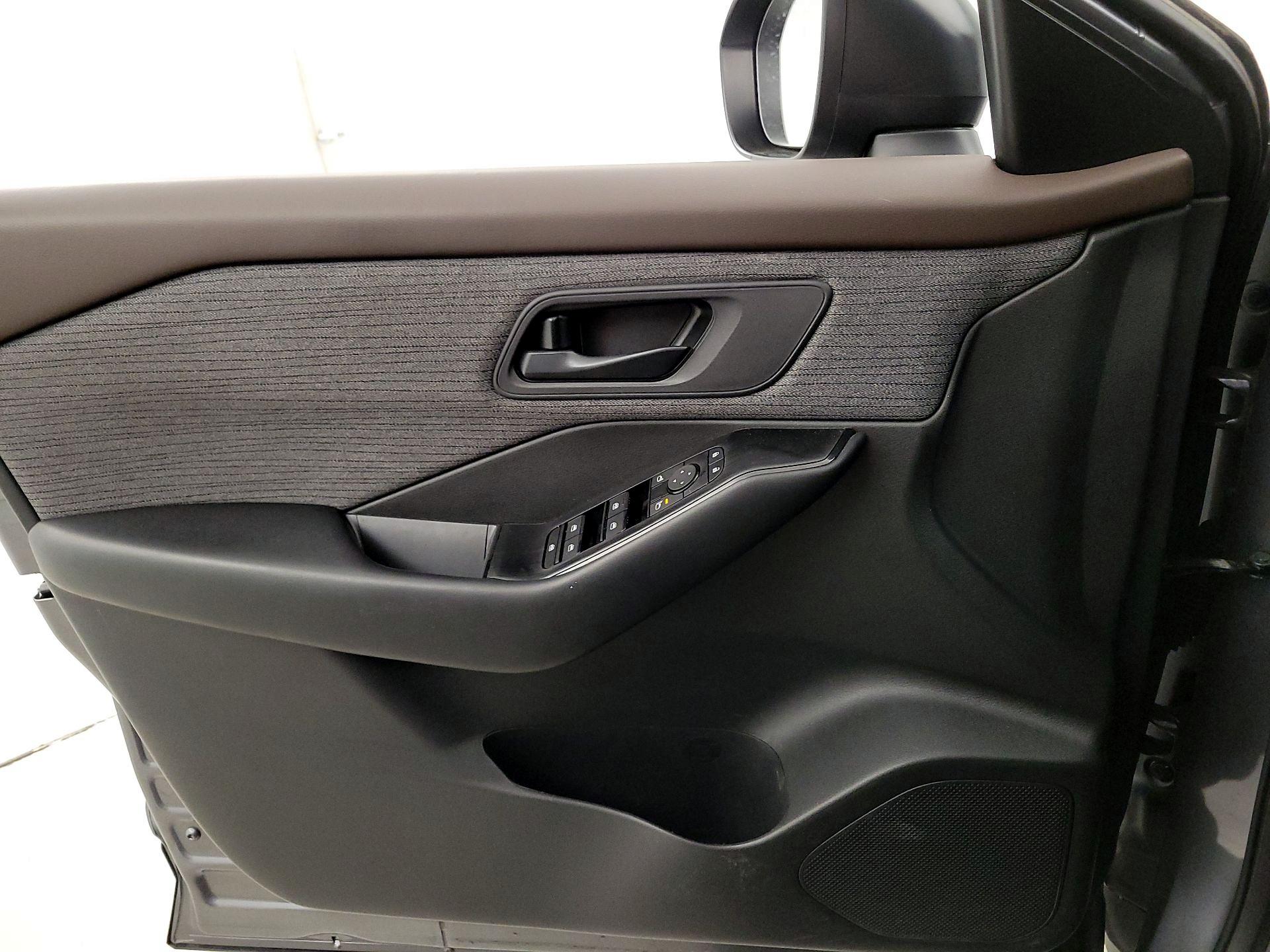 Thumbnail: 2023 Nissan Rogue - 12