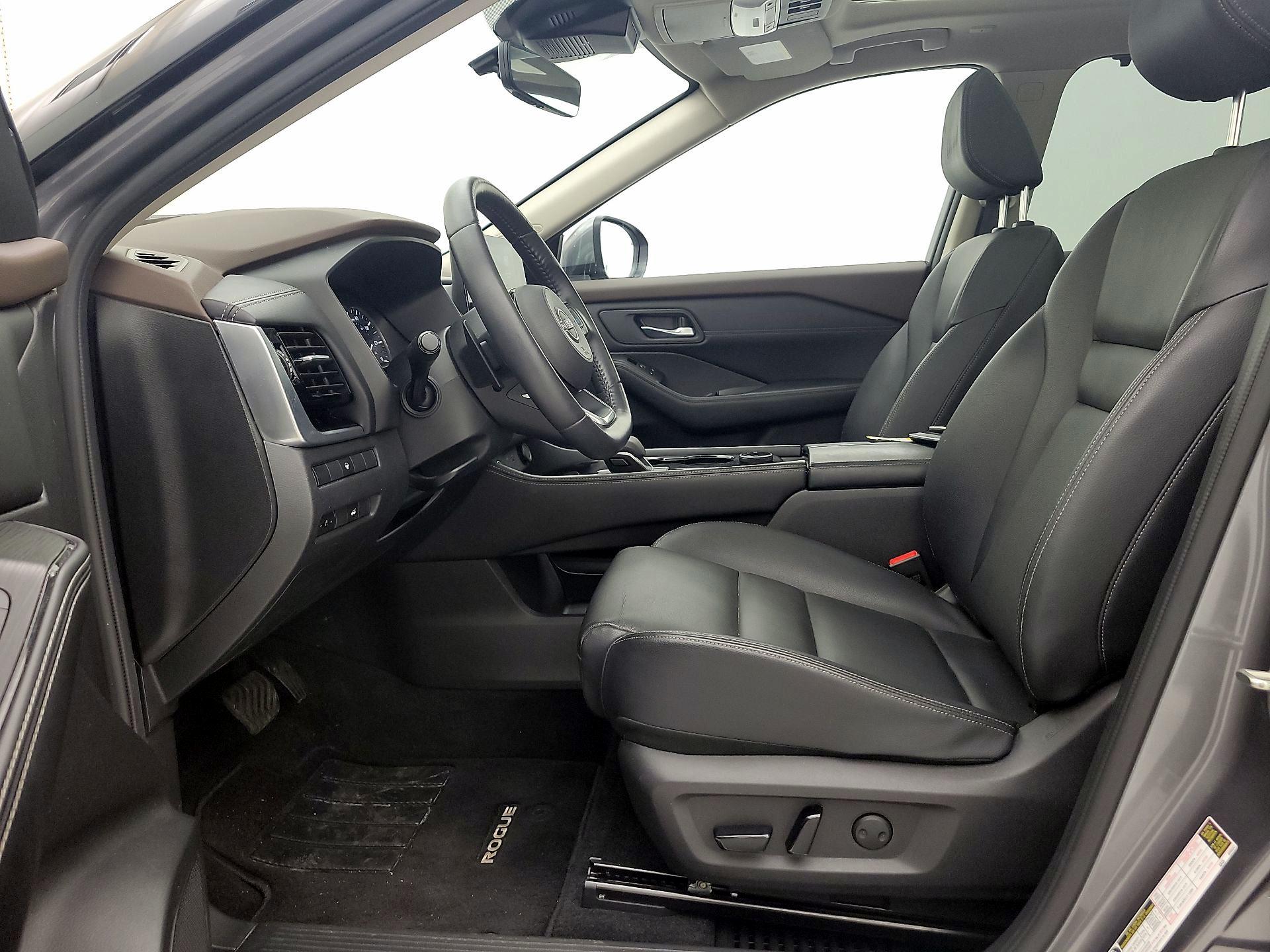 Thumbnail: 2023 Nissan Rogue - 11