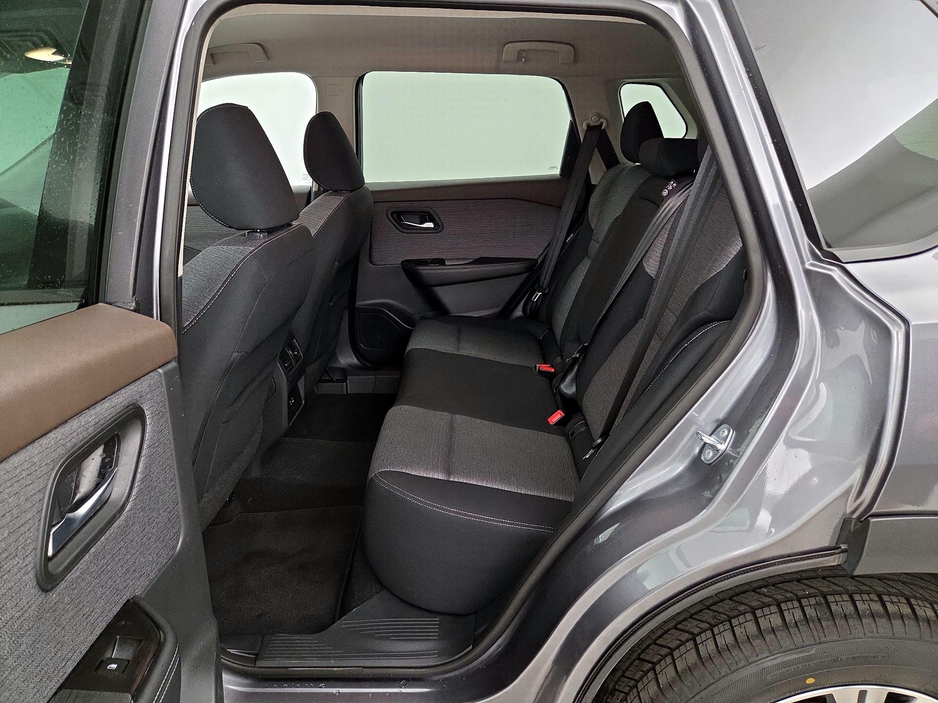 Thumbnail: 2021 Nissan Rogue - 19