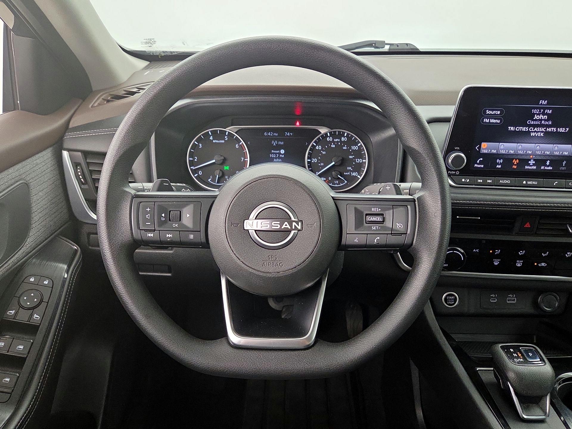 Thumbnail: 2022 Nissan Rogue - 10