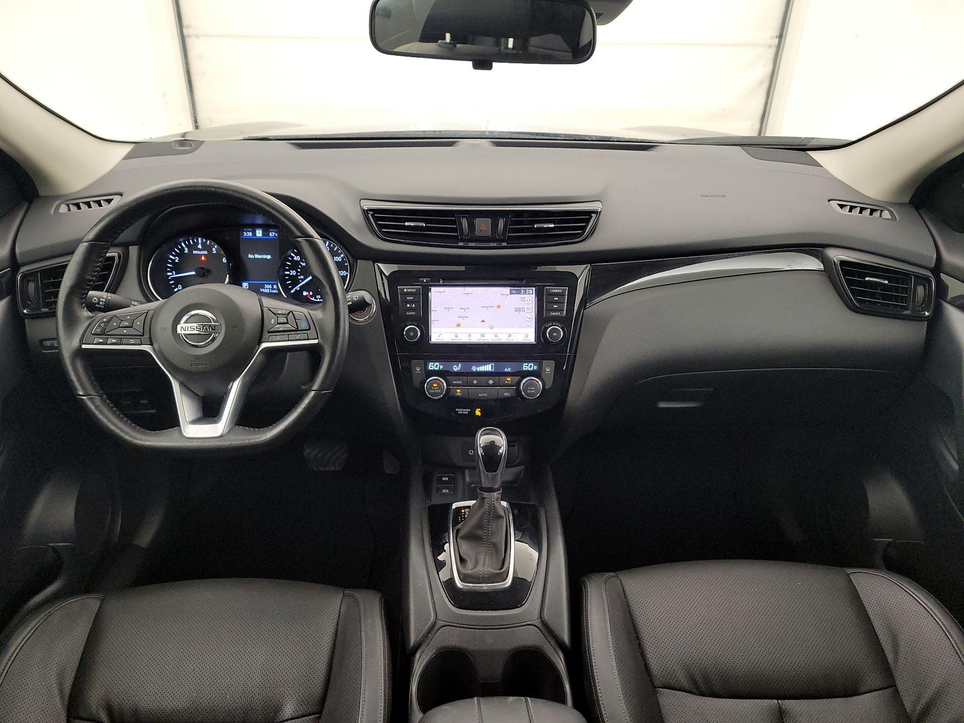 Thumbnail: 2022 Nissan Rogue Sport - 9