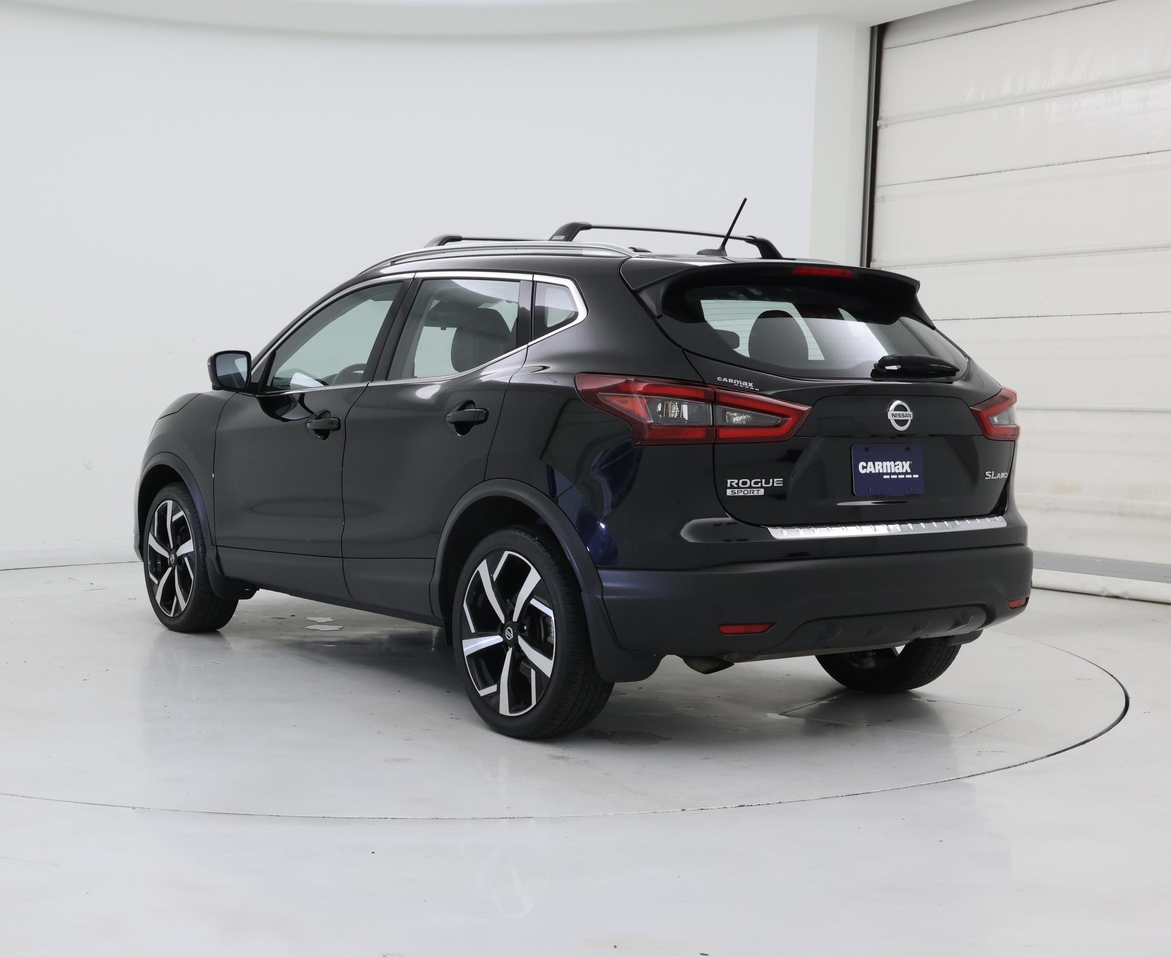 Thumbnail: 2022 Nissan Rogue Sport - 2