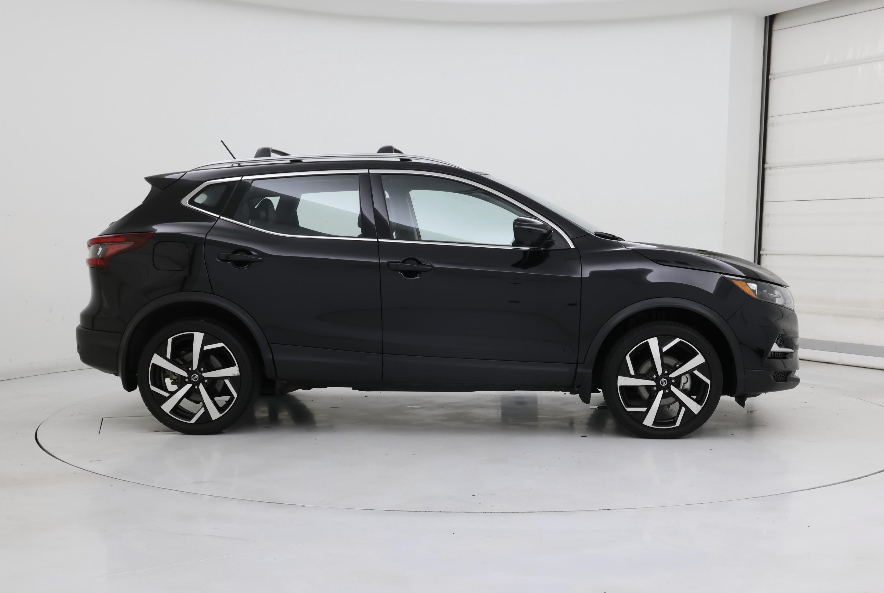 Thumbnail: 2022 Nissan Rogue Sport - 7