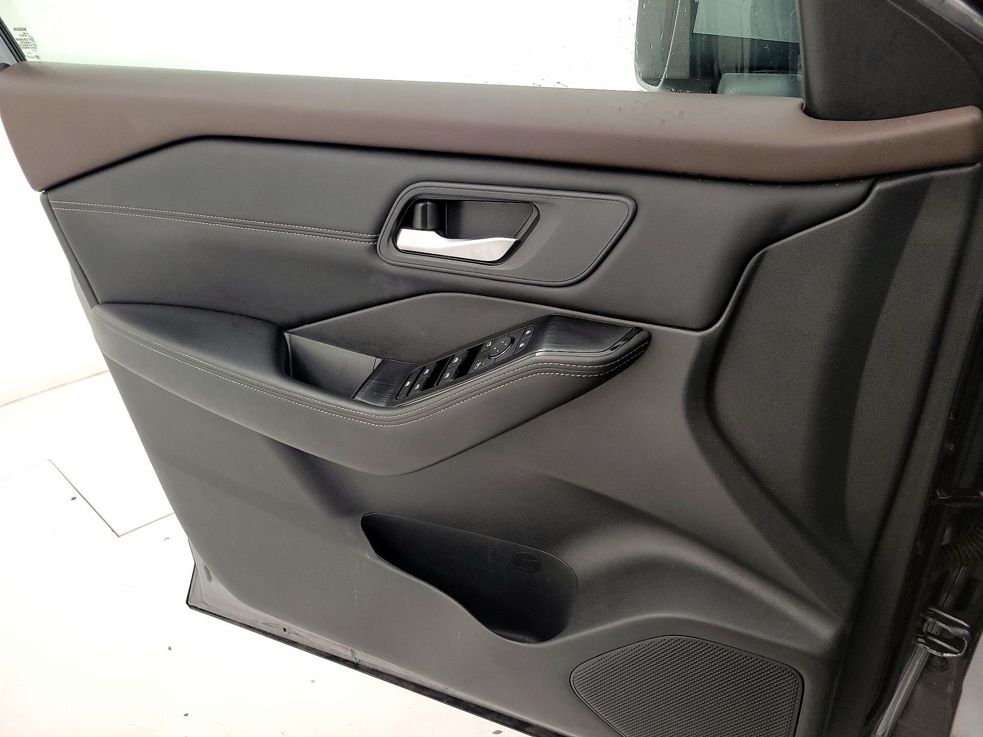 Thumbnail: 2023 Nissan Rogue - 12