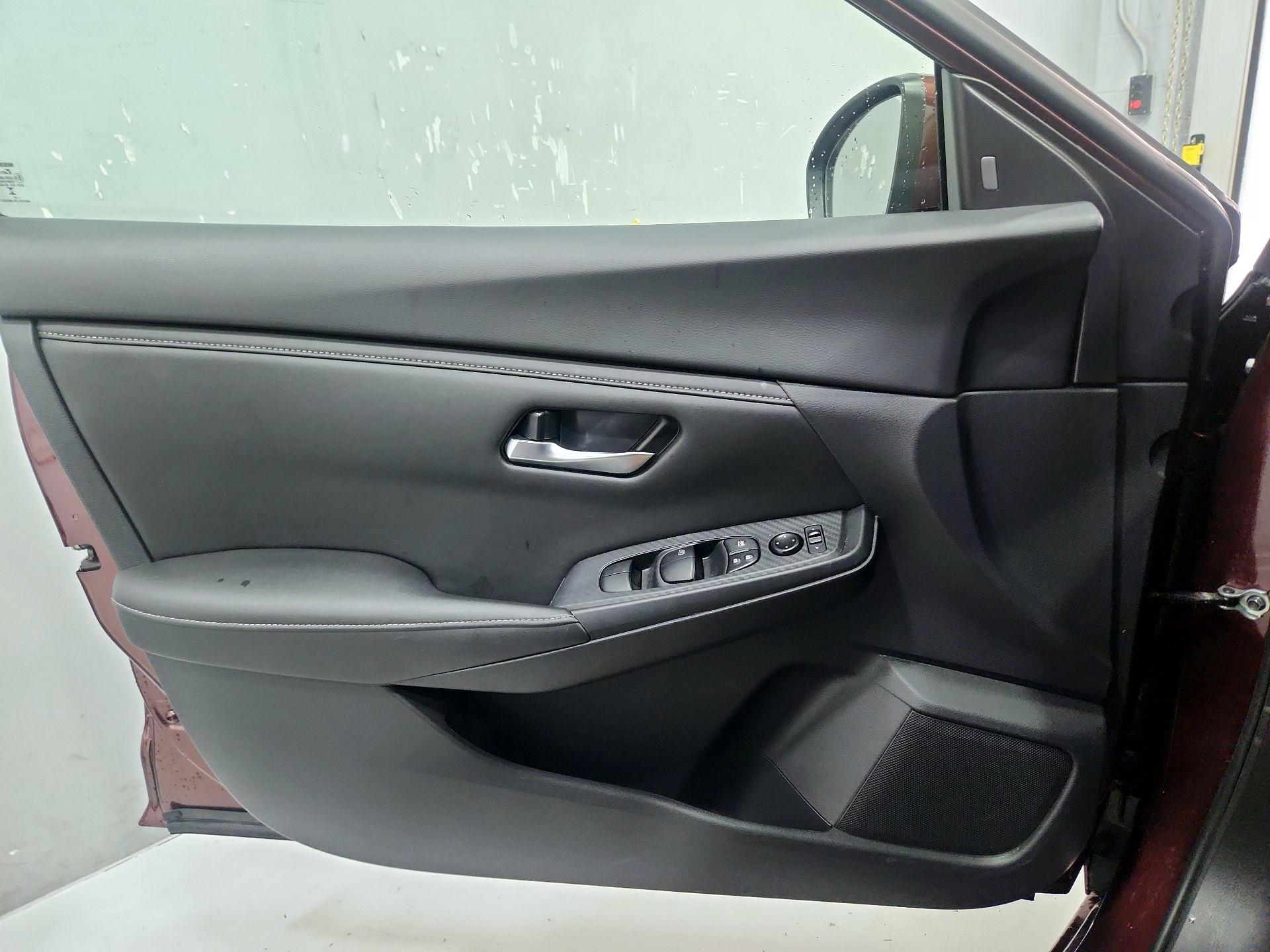 Thumbnail: 2023 Nissan Sentra - 12