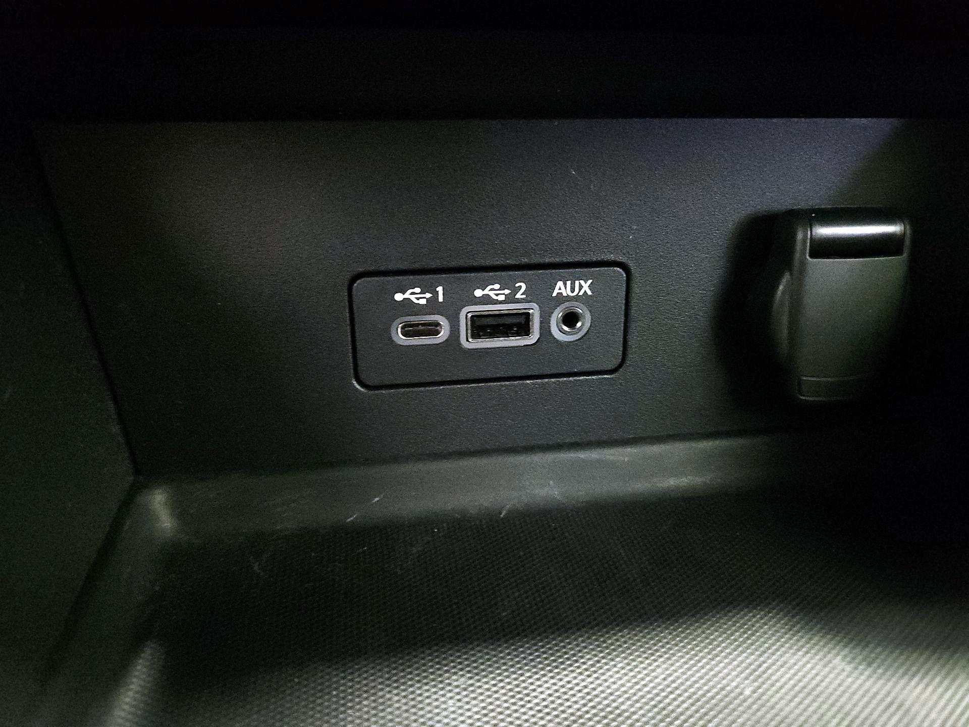 Thumbnail: 2023 Nissan Sentra - 18