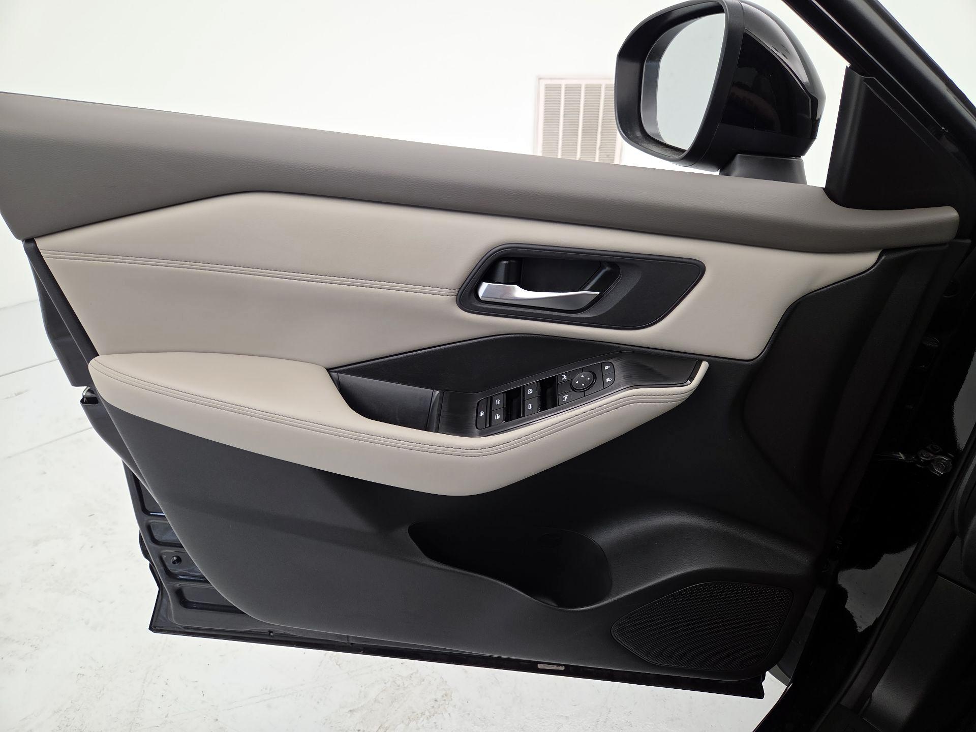 Thumbnail: 2023 Nissan Rogue - 12