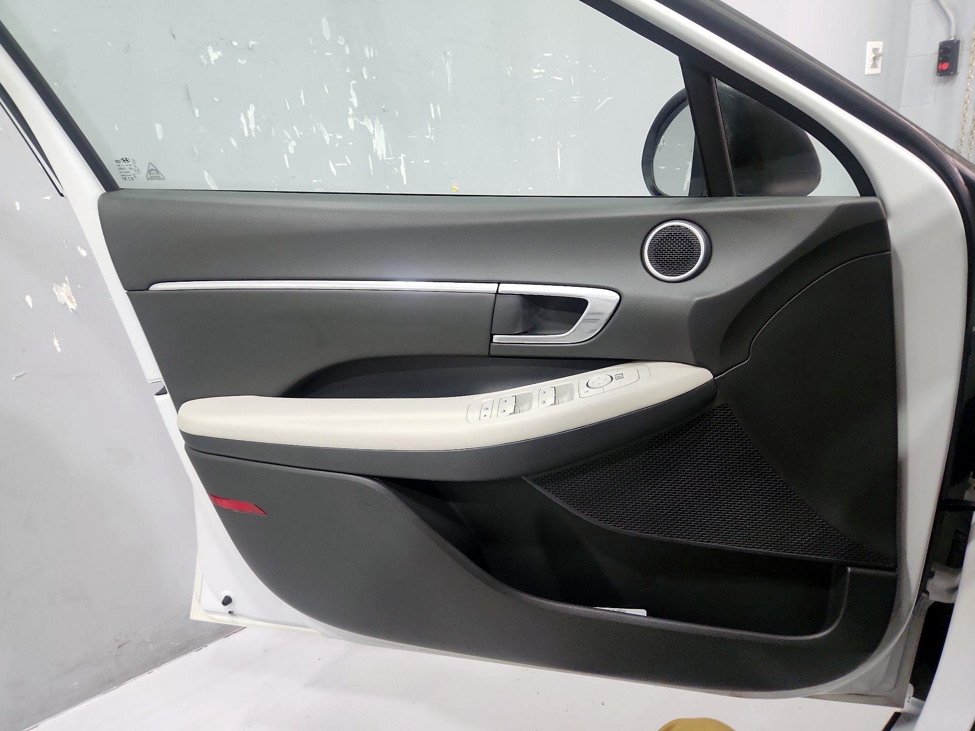 Thumbnail: 2023 Hyundai Sonata - 12