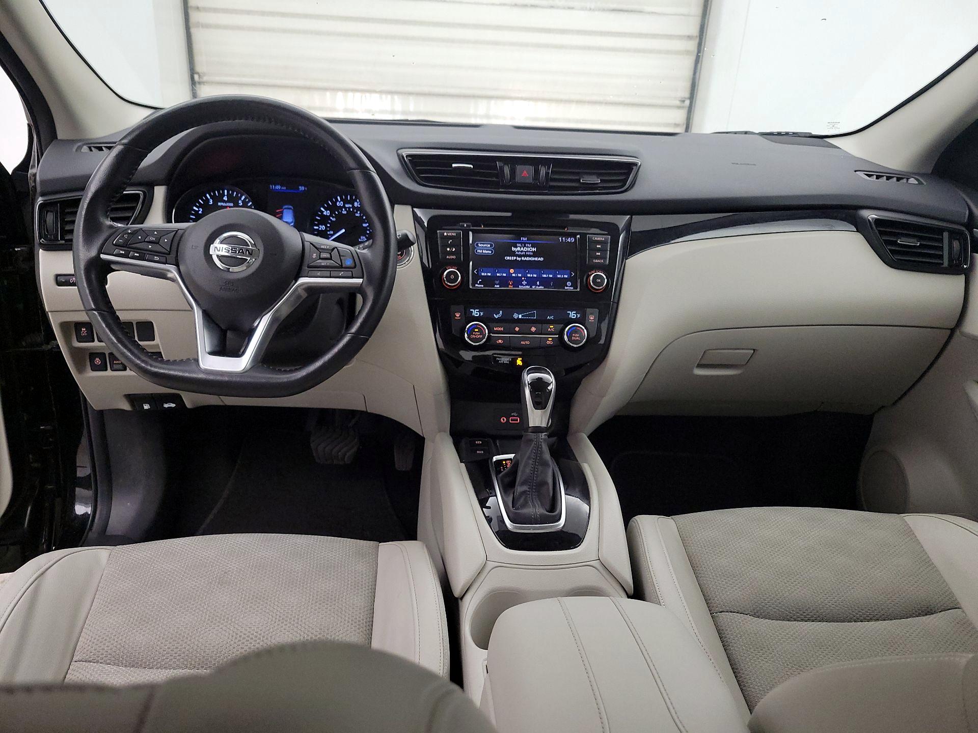 Thumbnail: 2022 Nissan Rogue Sport - 9