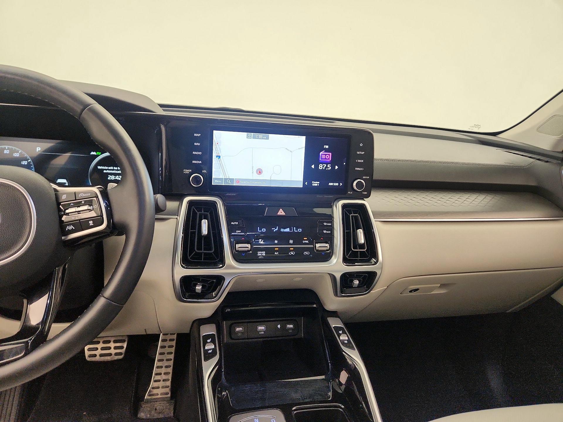 Thumbnail: 2023 Kia Sorento - 9