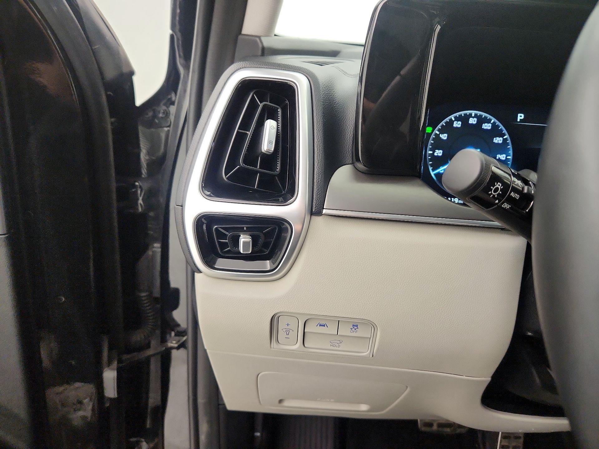 Thumbnail: 2023 Kia Sorento - 13