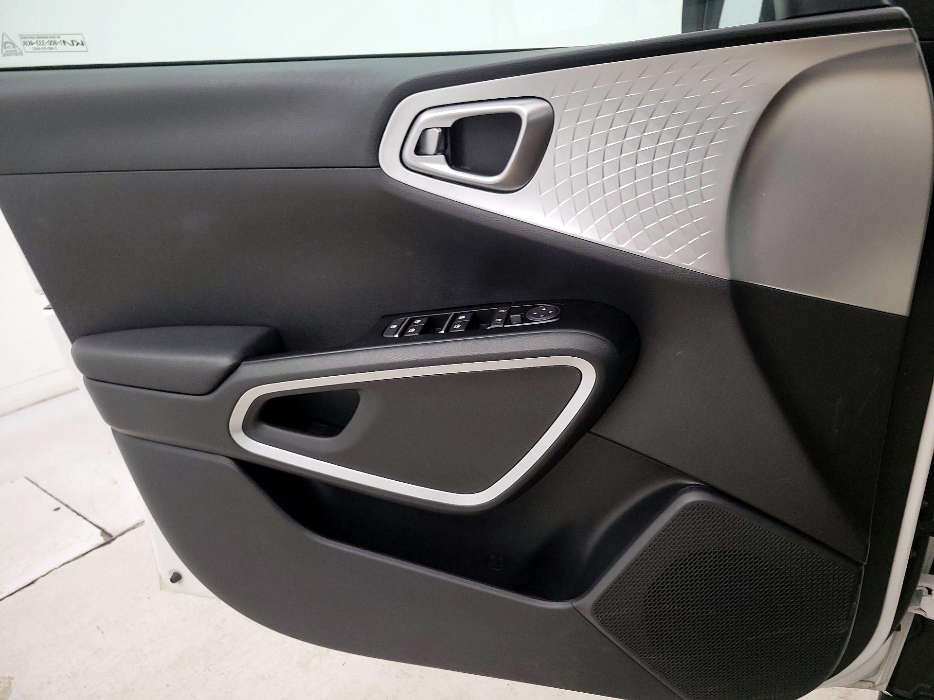 Thumbnail: 2022 Kia Soul - 12