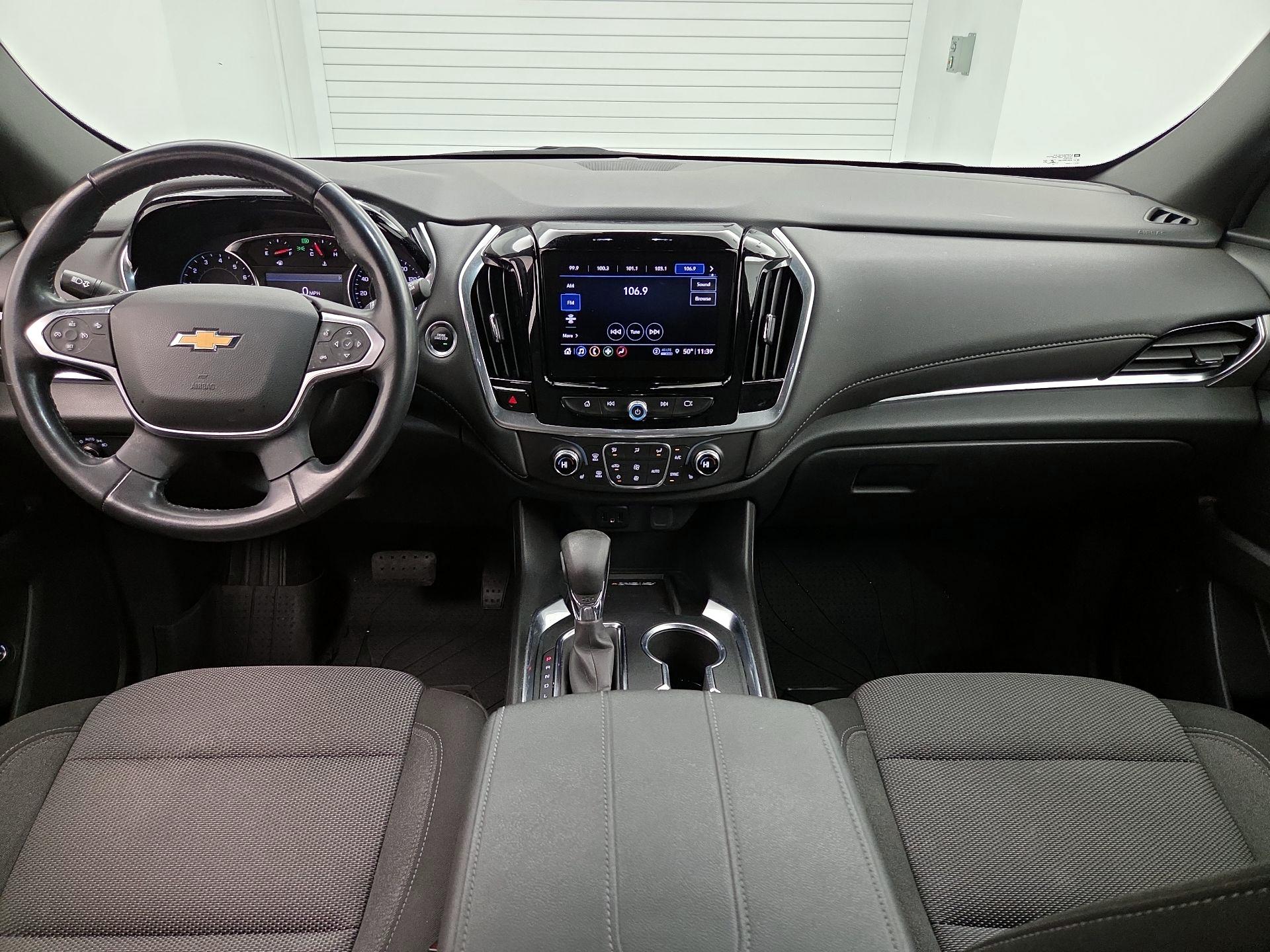 Thumbnail: 2022 Chevrolet Traverse - 9