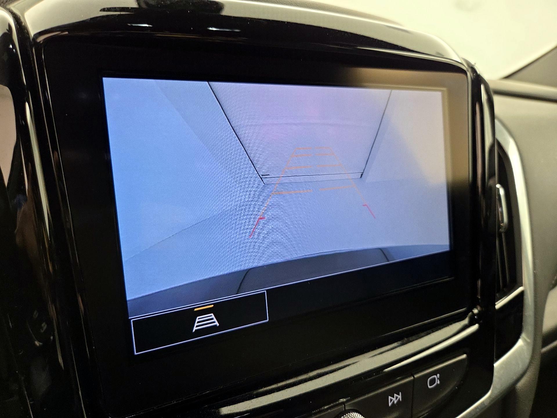 Thumbnail: 2022 Chevrolet Traverse - 14