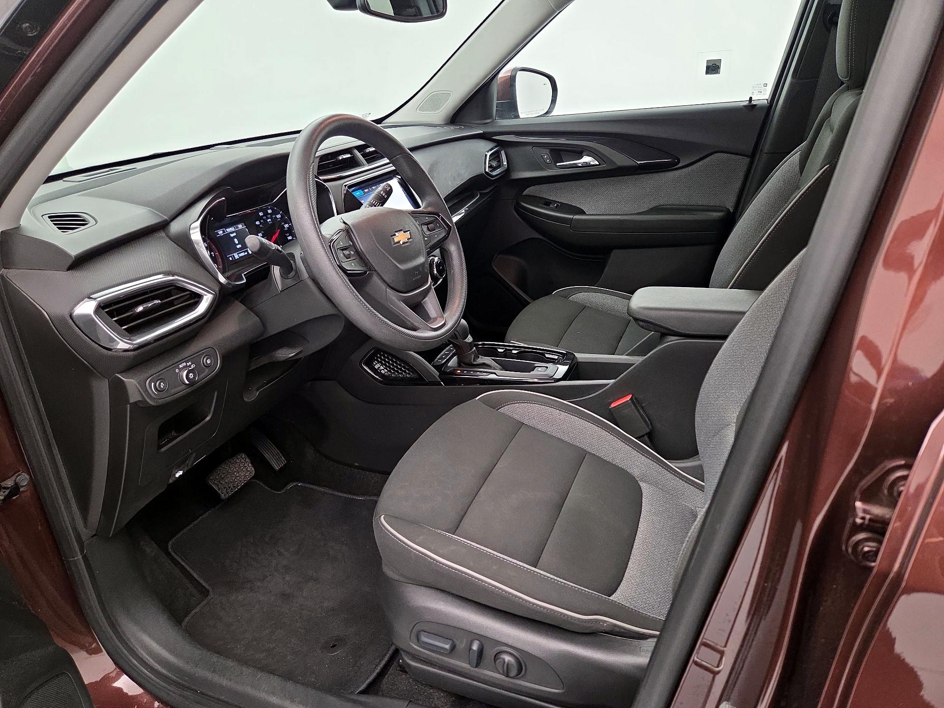 Thumbnail: 2023 Chevrolet TrailBlazer - 11