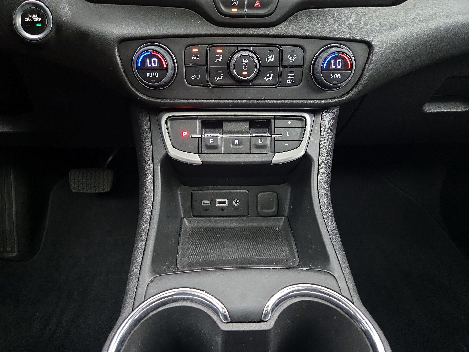 Thumbnail: 2022 GMC Terrain - 17