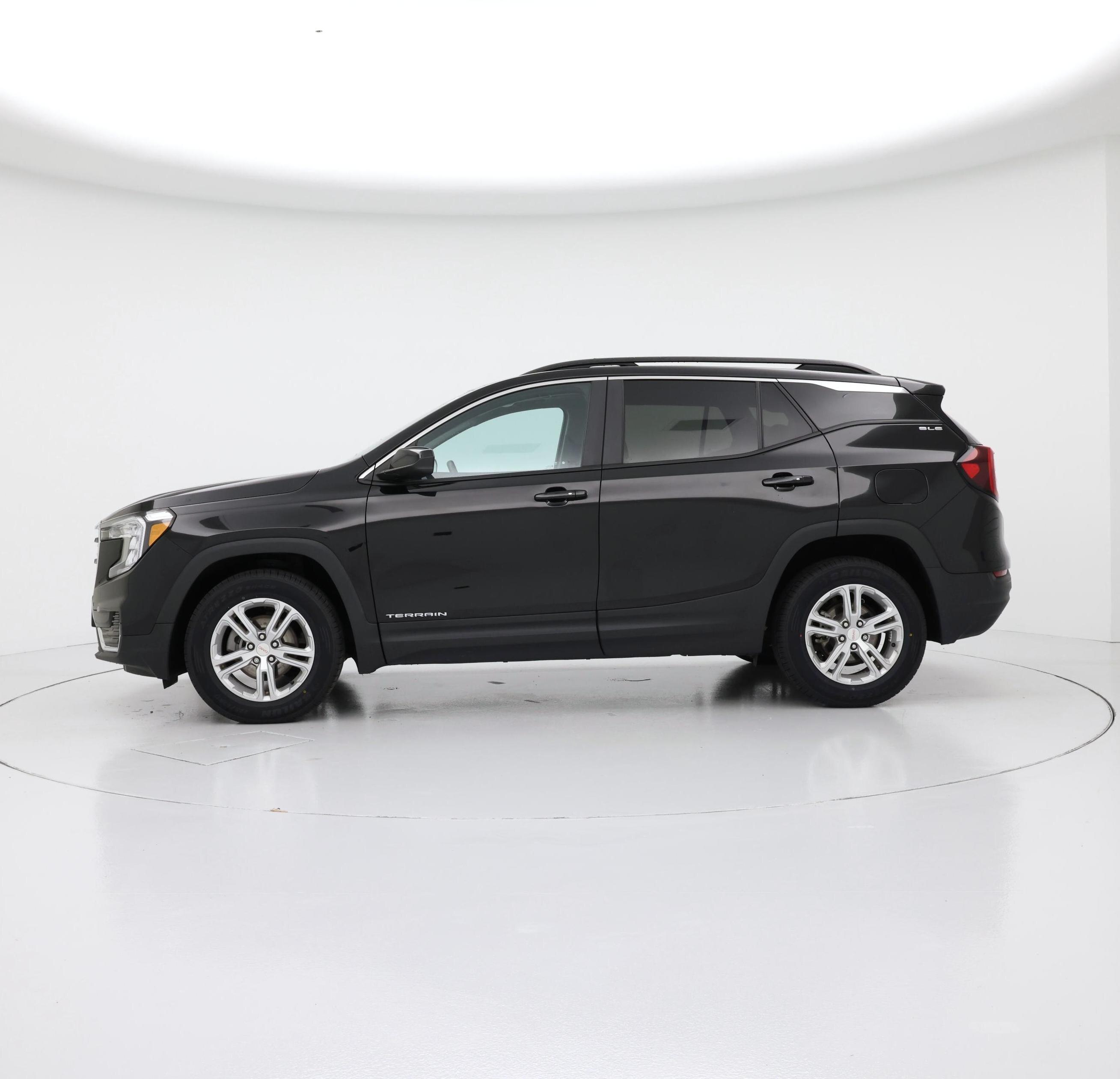 Thumbnail: 2022 GMC Terrain - 3