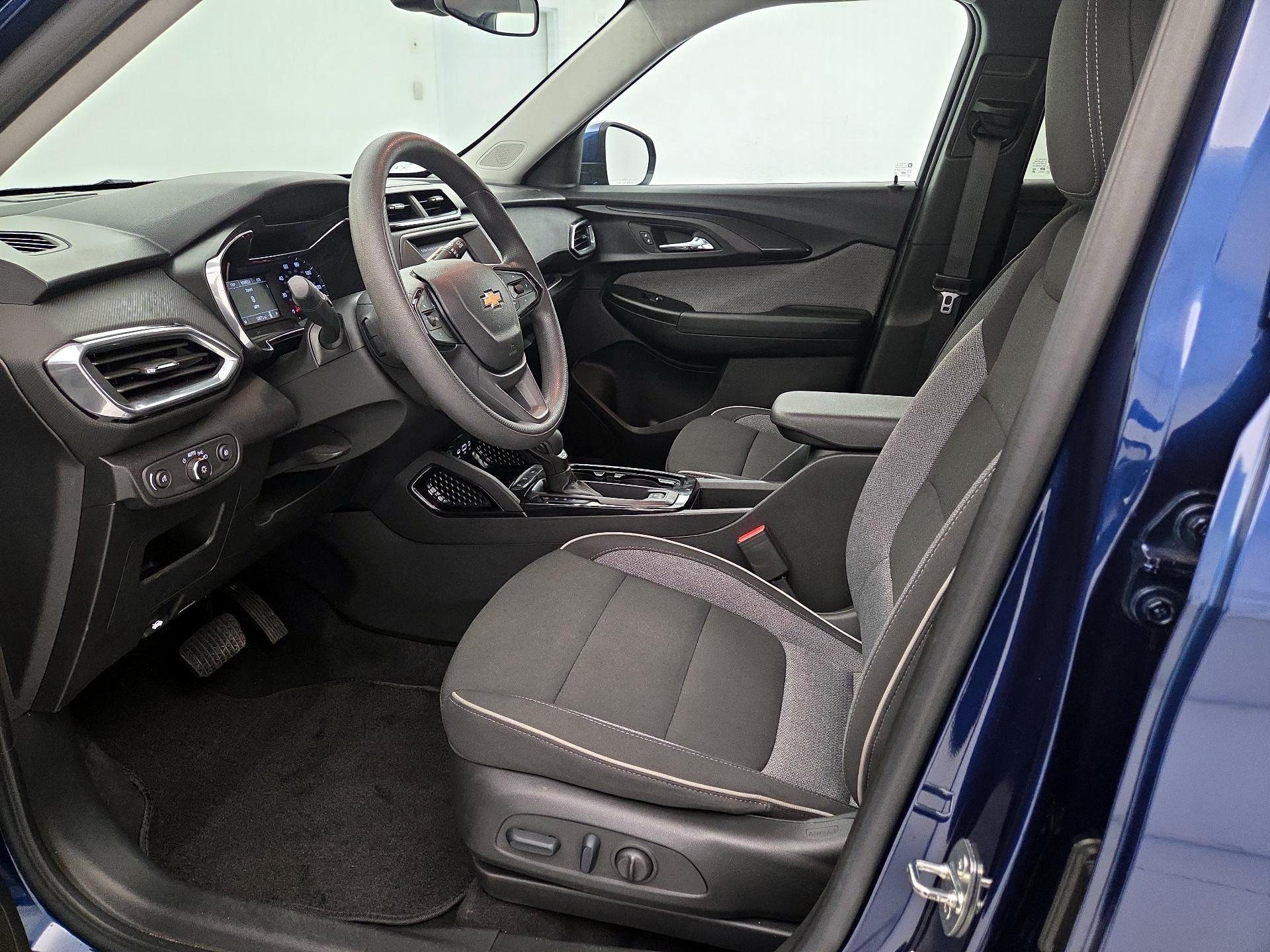 Thumbnail: 2023 Chevrolet TrailBlazer - 11