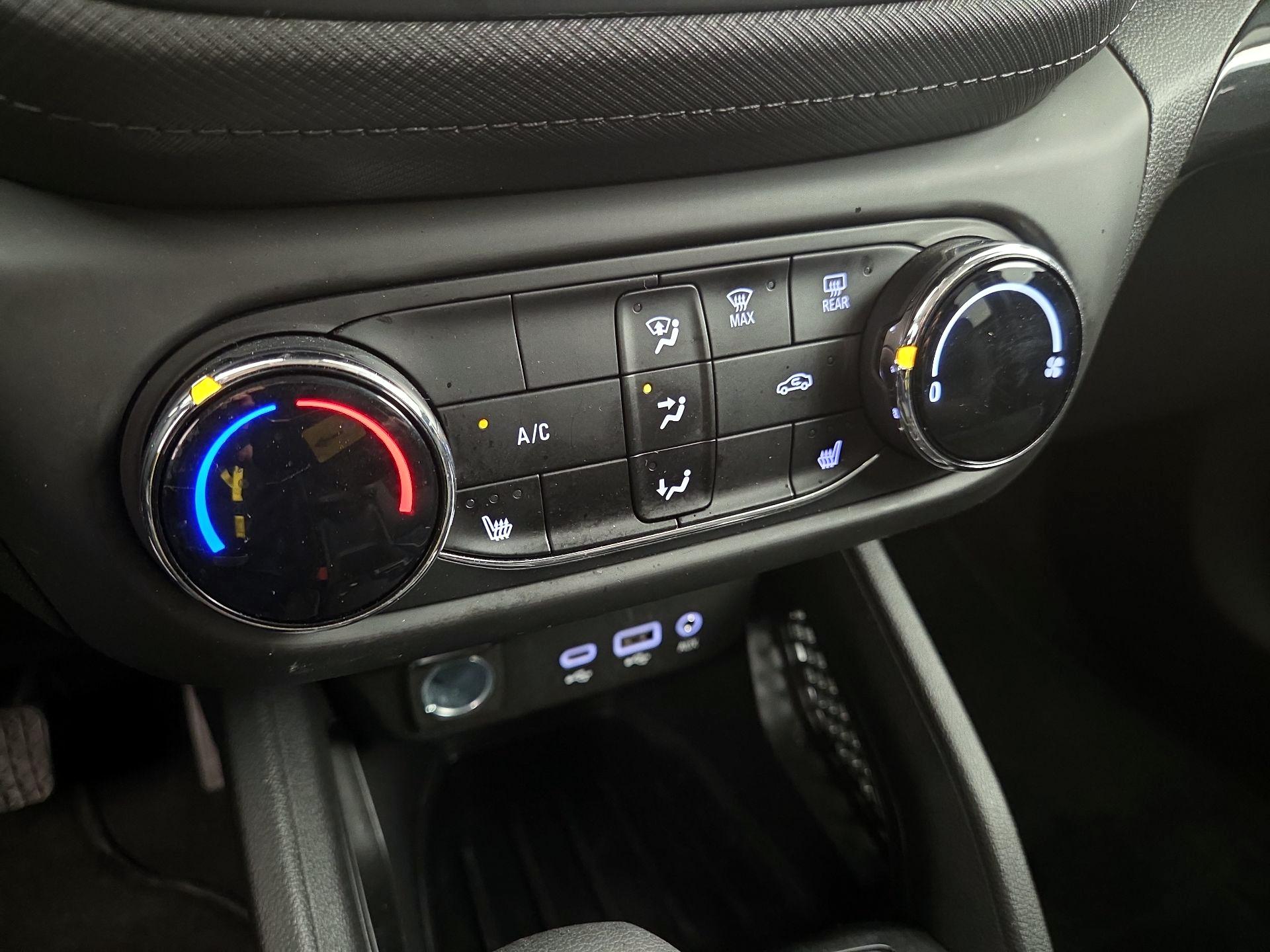 Thumbnail: 2023 Chevrolet TrailBlazer - 16