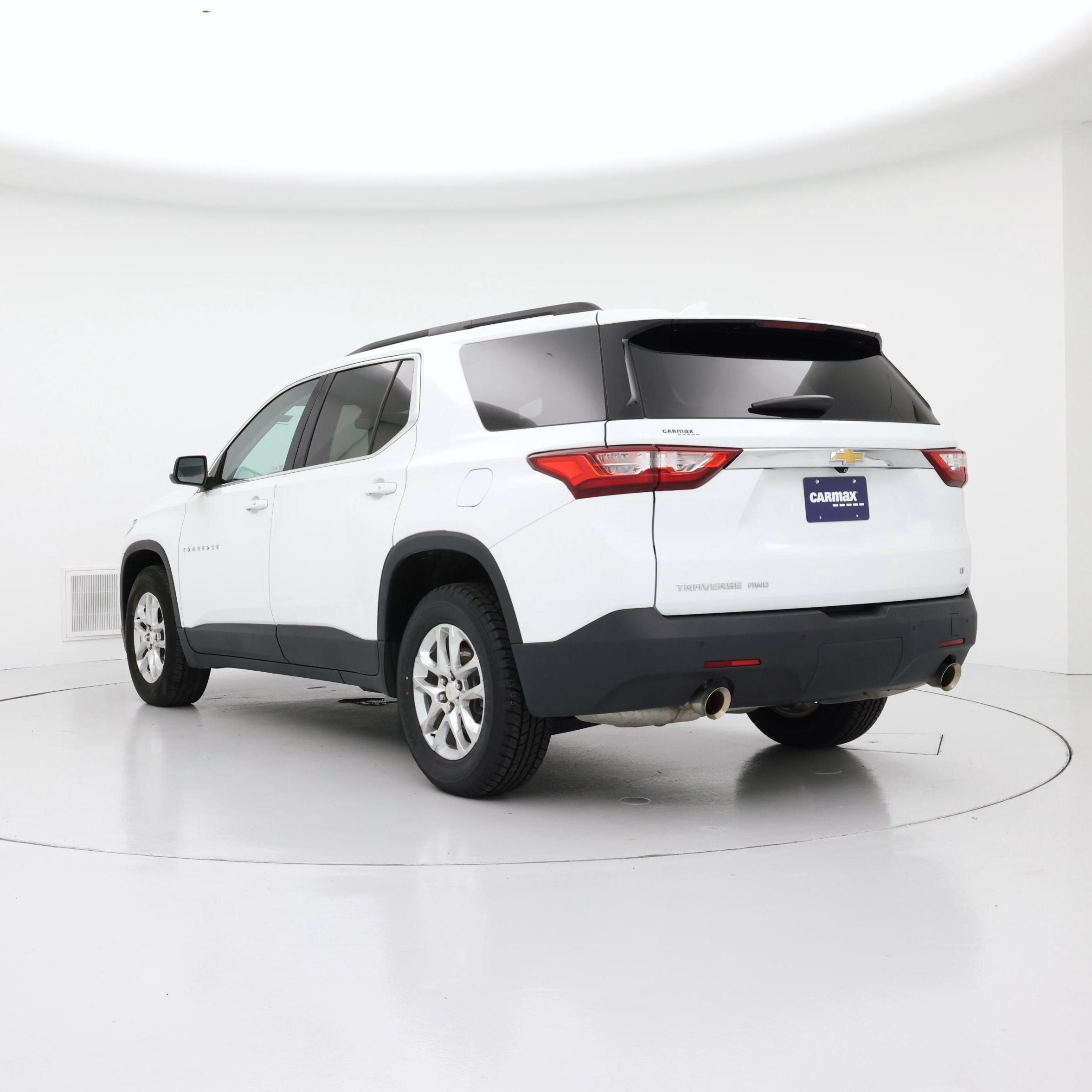 Thumbnail: 2021 Chevrolet Traverse - 2