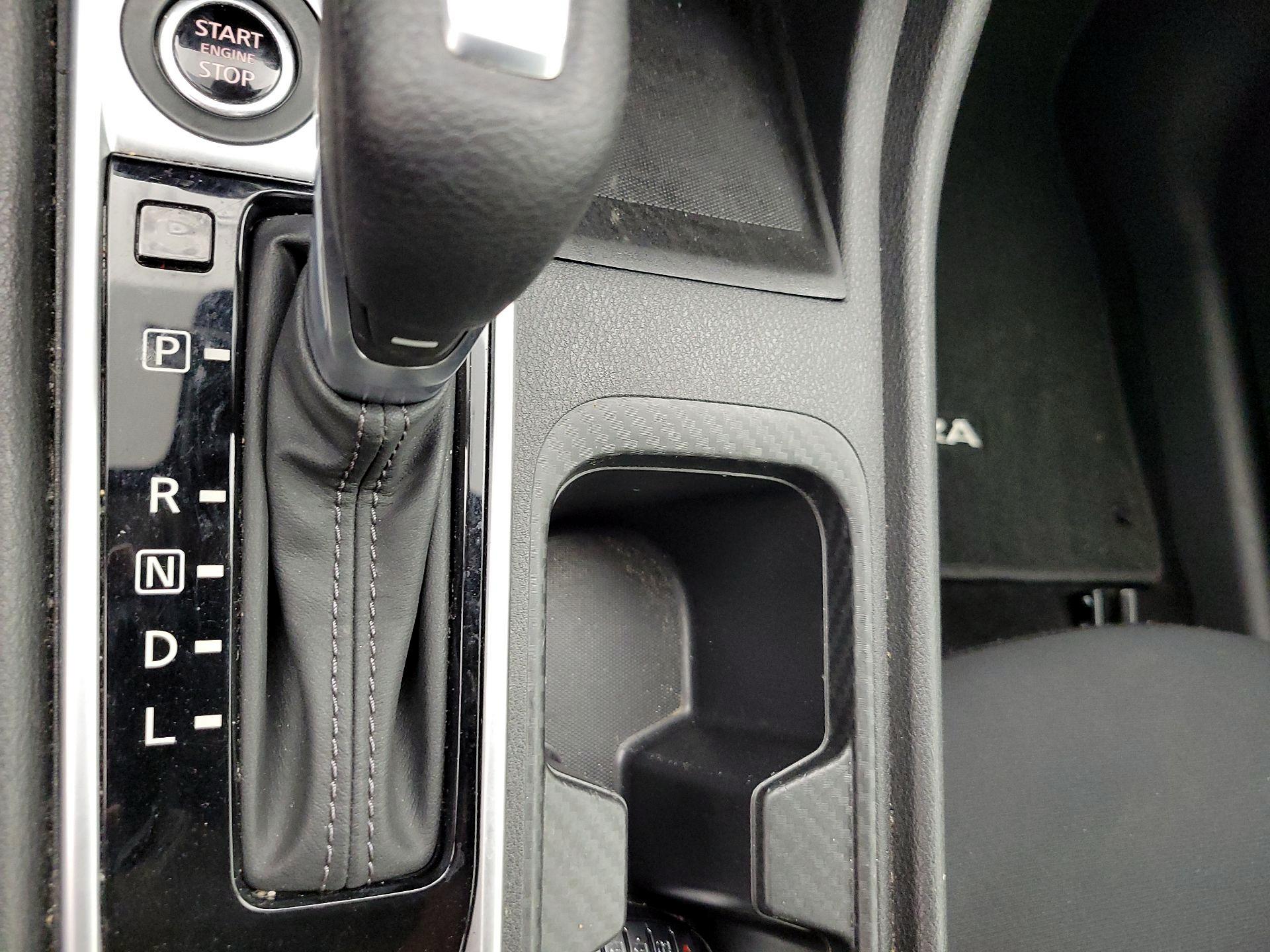 Thumbnail: 2023 Nissan Sentra - 17