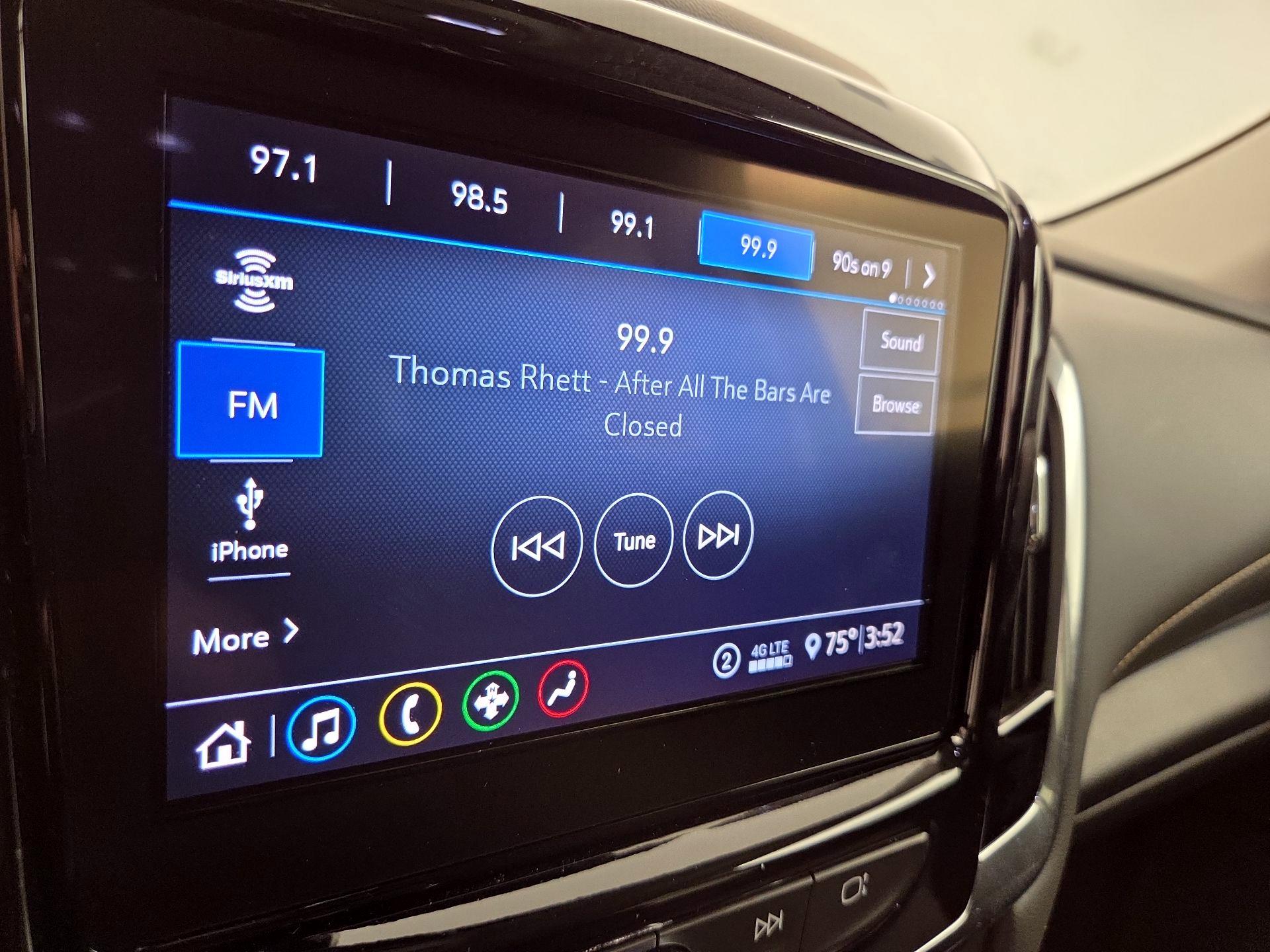 Thumbnail: 2021 Chevrolet Traverse - 15
