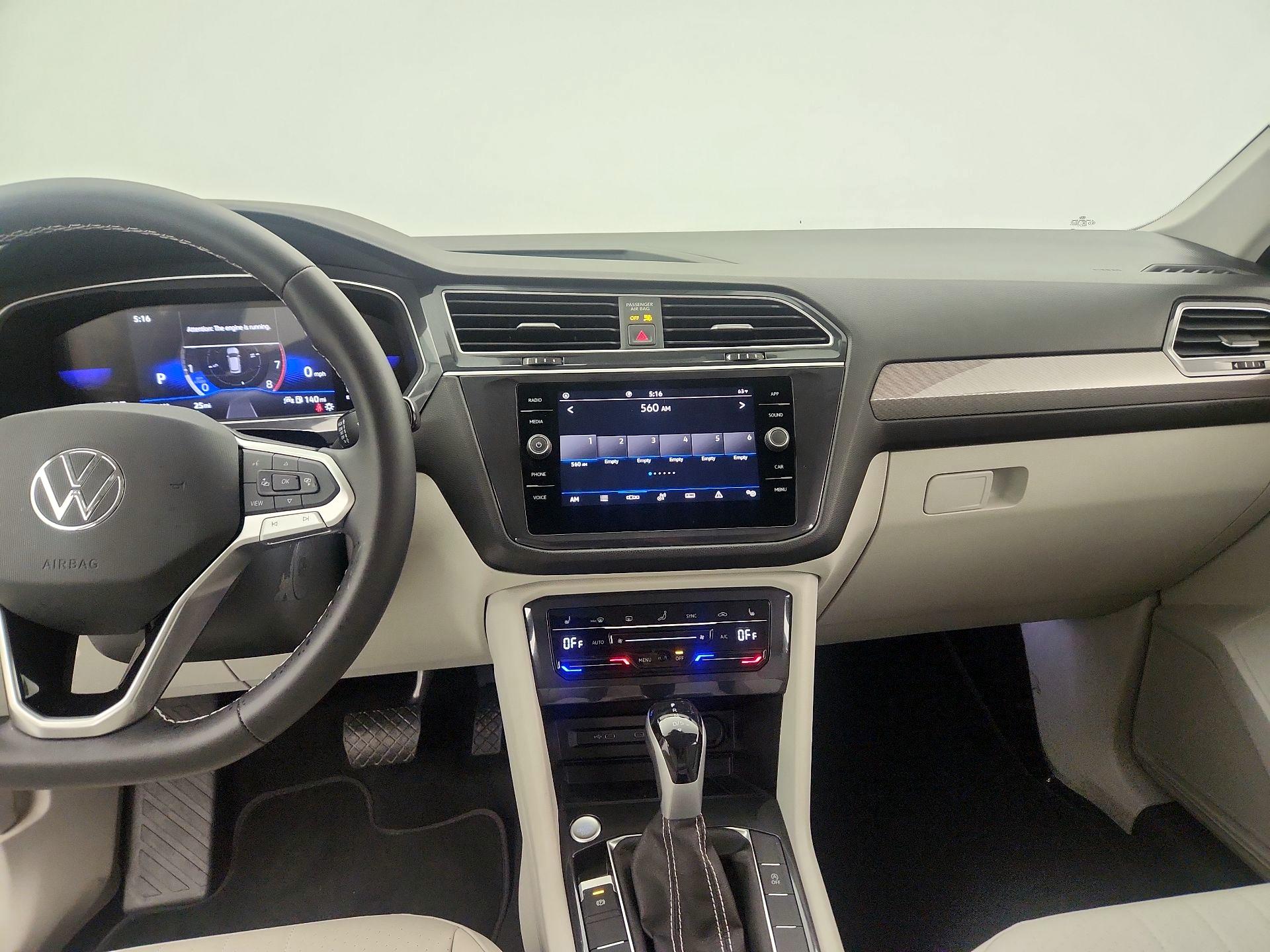 Thumbnail: 2023 Volkswagen Tiguan - 9