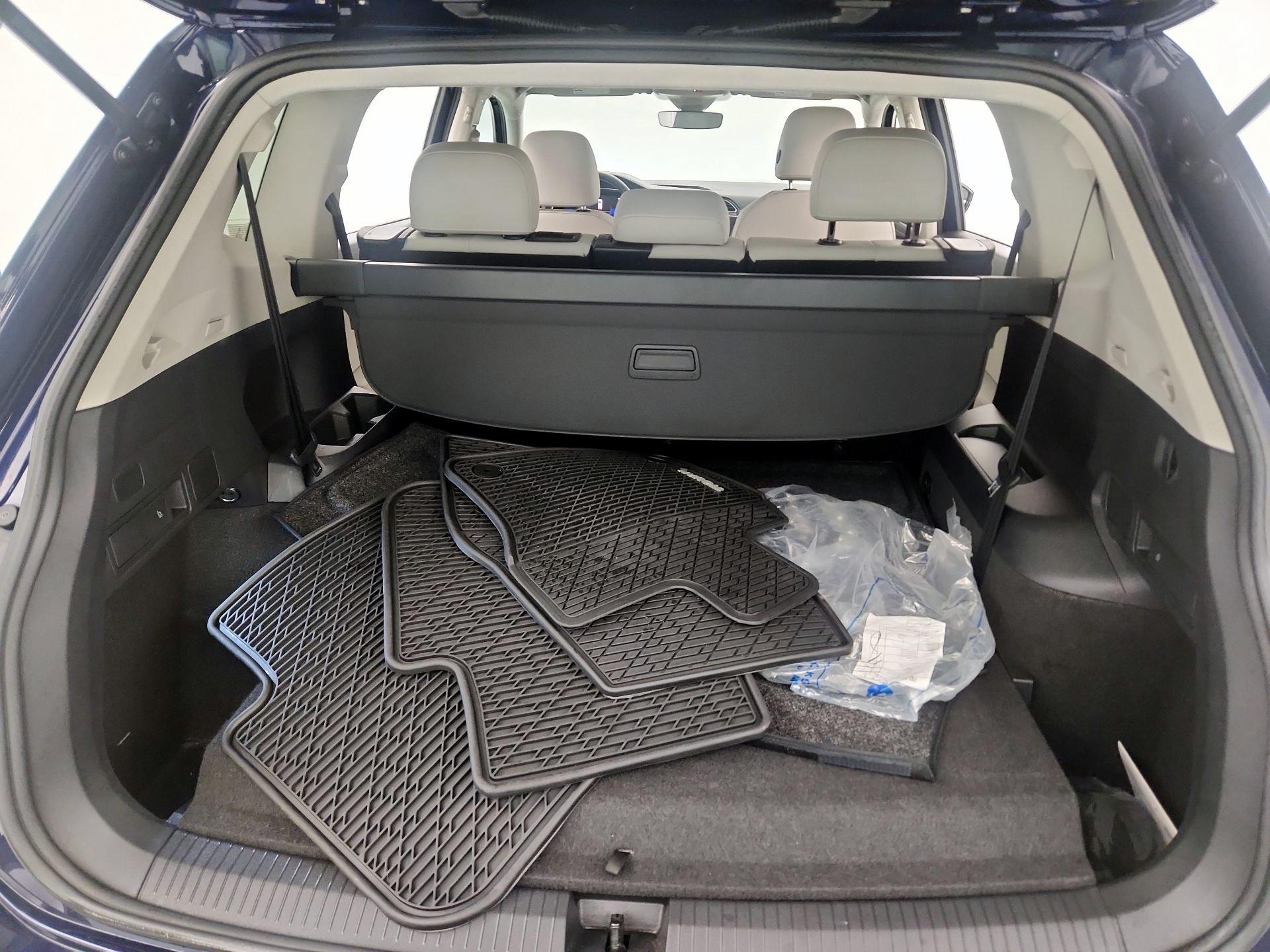 Thumbnail: 2023 Volkswagen Tiguan - 20