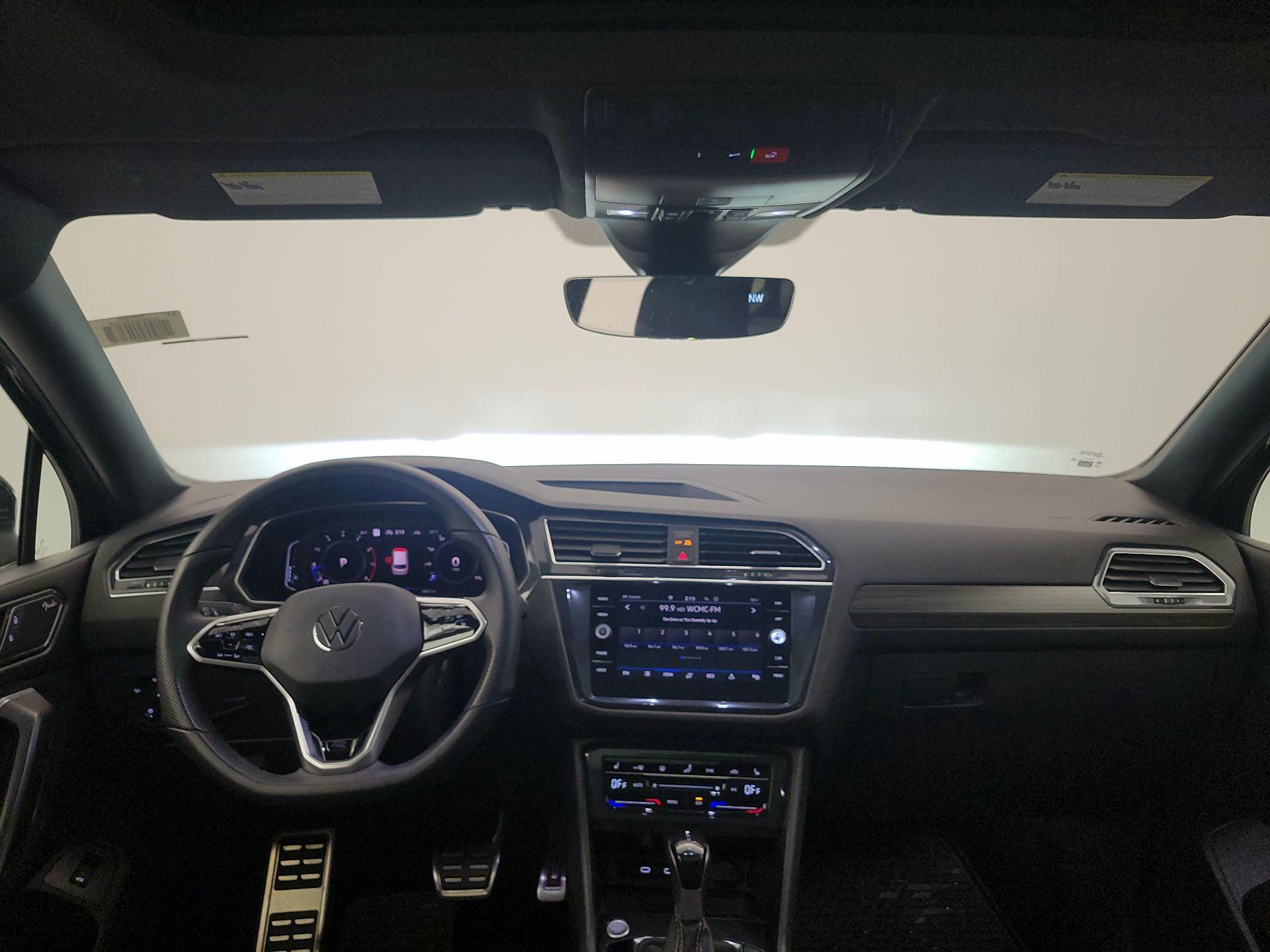 Thumbnail: 2022 Volkswagen Tiguan - 9