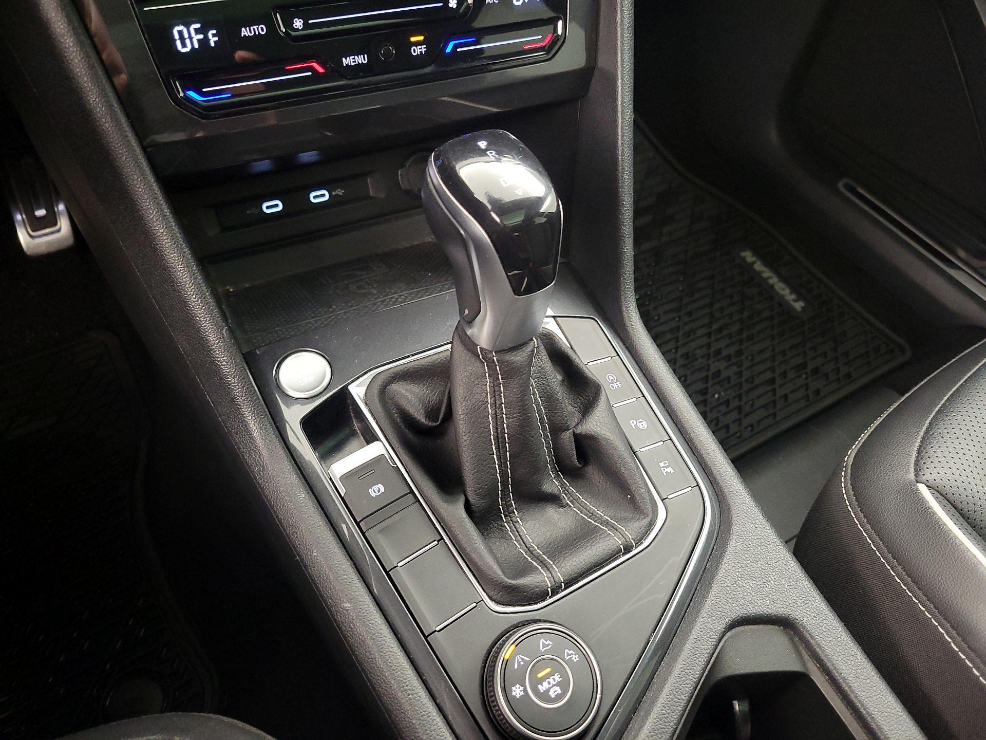 Thumbnail: 2022 Volkswagen Tiguan - 17