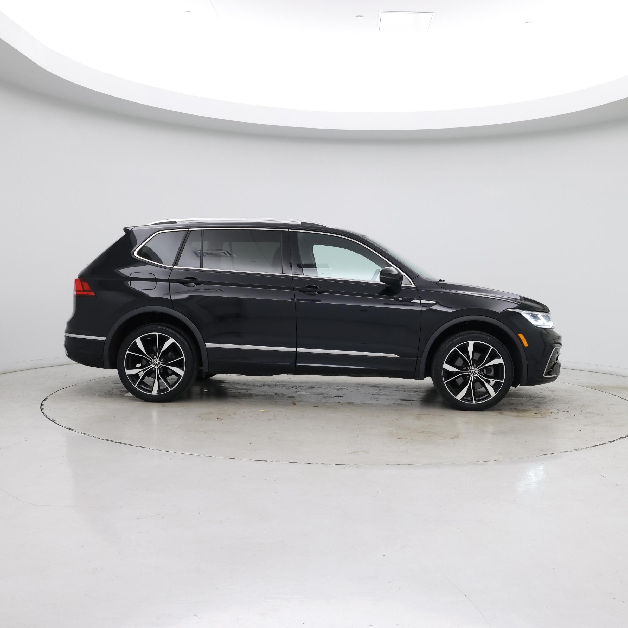 Thumbnail: 2022 Volkswagen Tiguan - 7