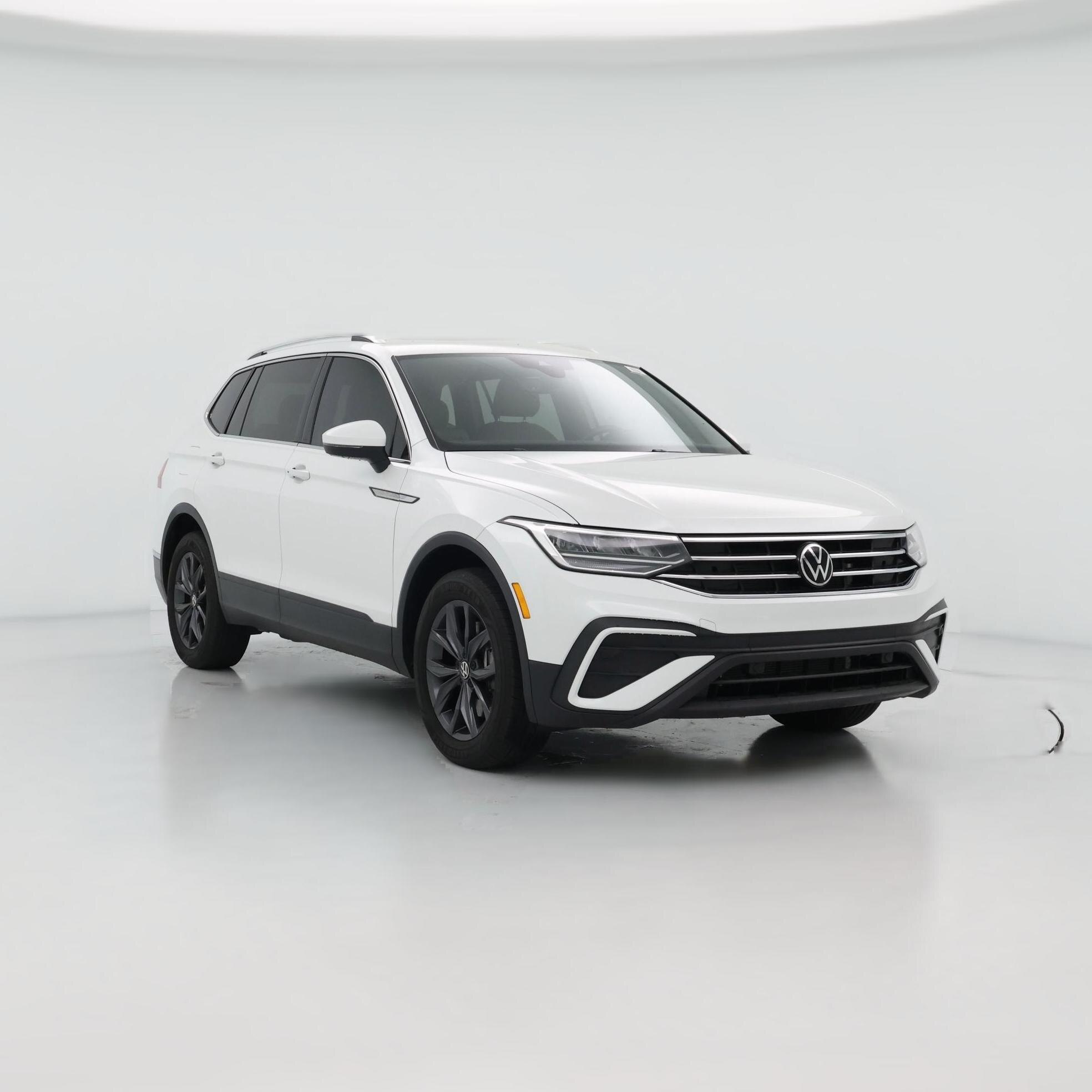 Thumbnail: 2023 Volkswagen Tiguan - 1