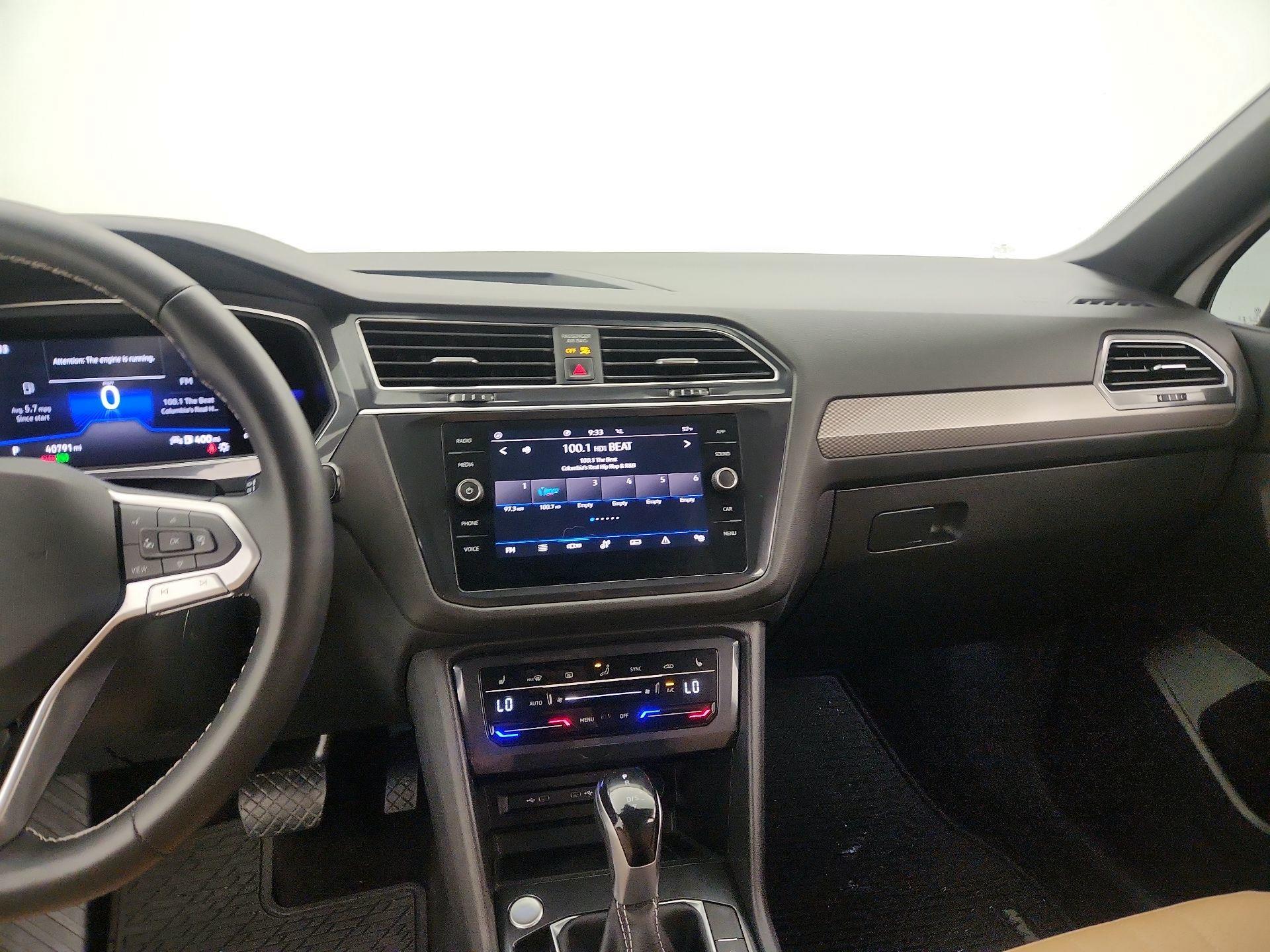 Thumbnail: 2023 Volkswagen Tiguan - 9