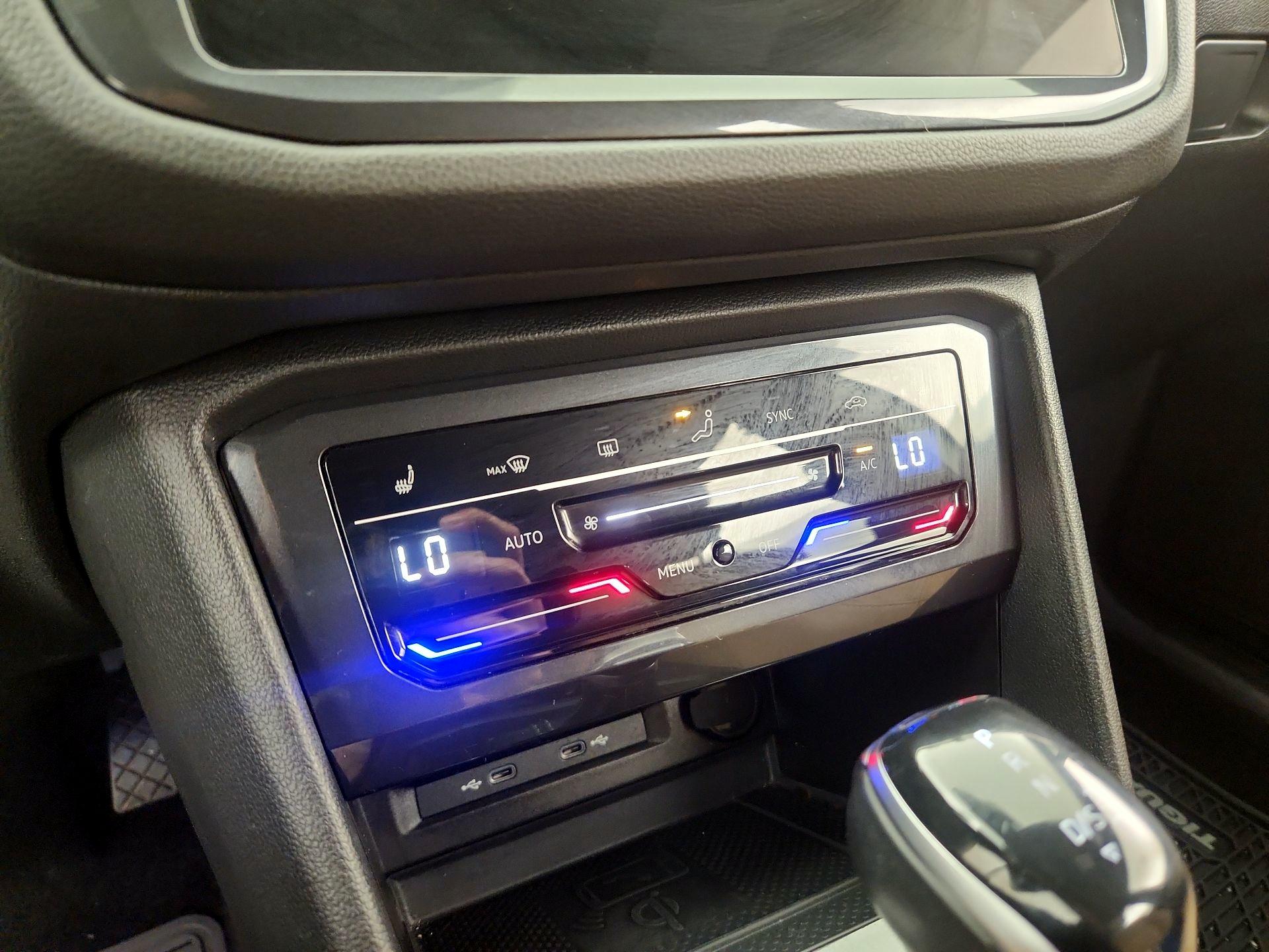 Thumbnail: 2023 Volkswagen Tiguan - 16