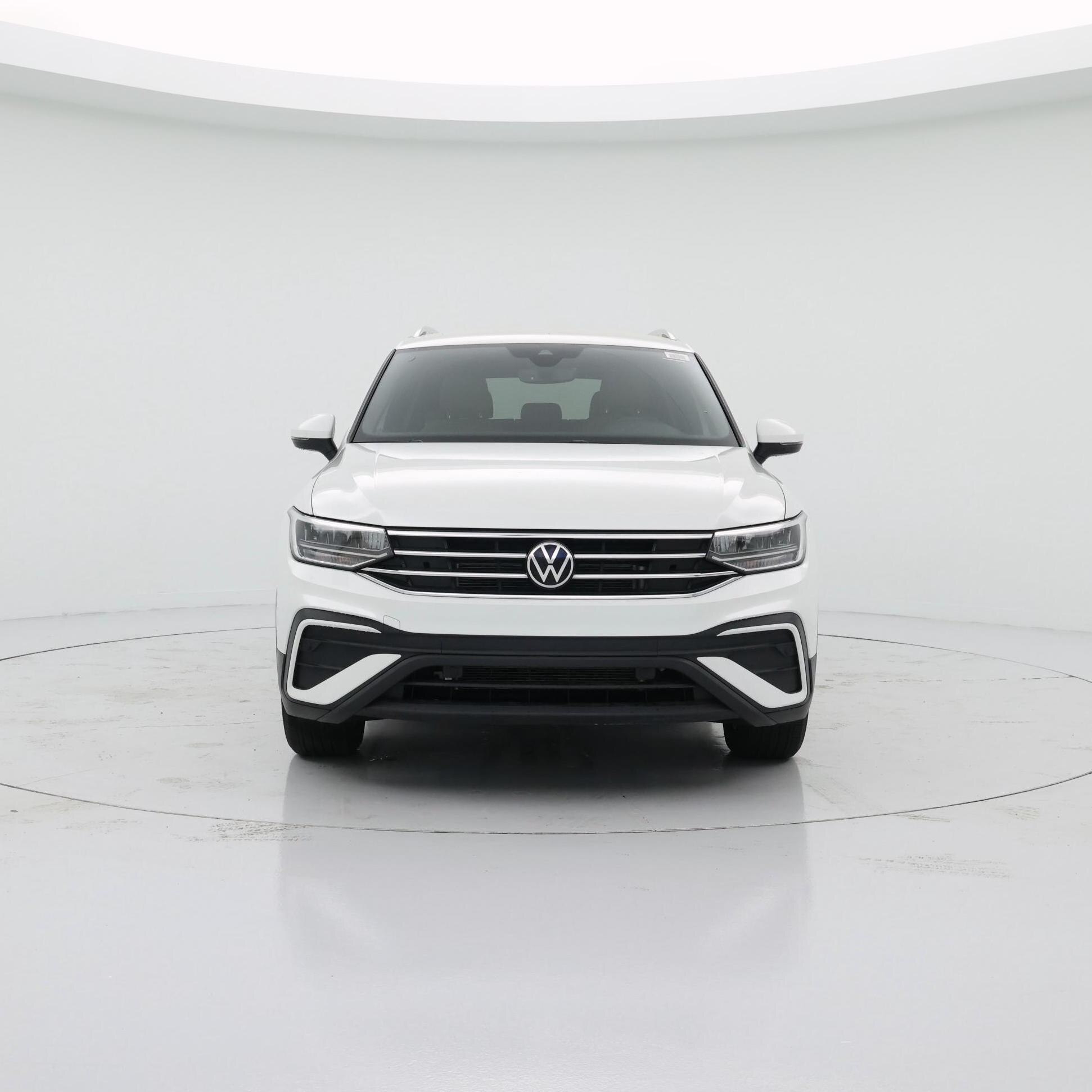 Thumbnail: 2023 Volkswagen Tiguan - 5