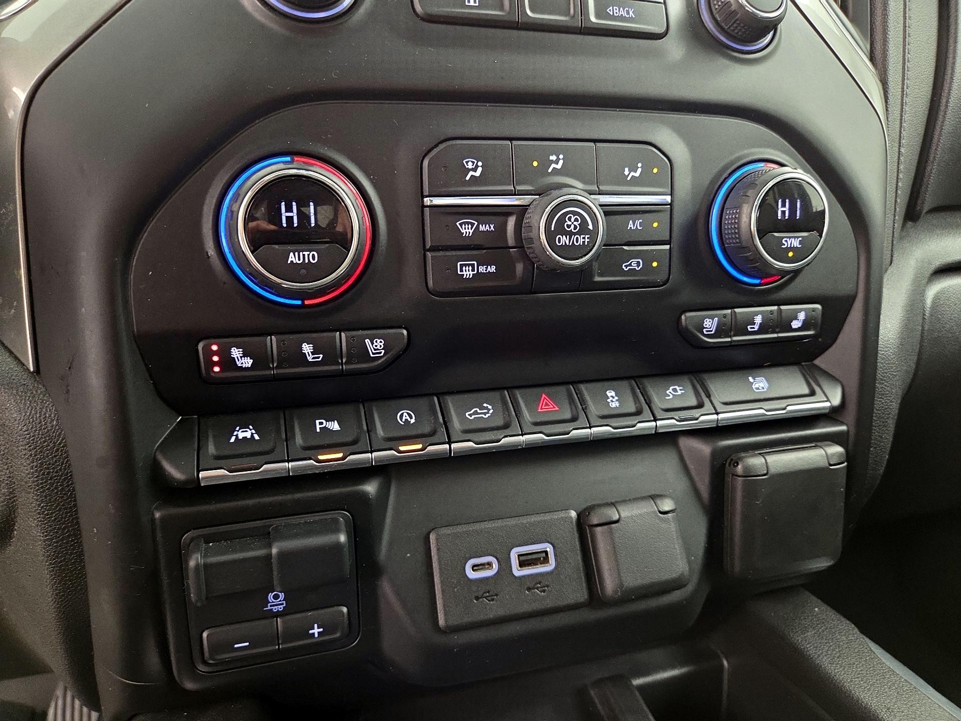 Thumbnail: 2020 Chevrolet Silverado 1500 - 17