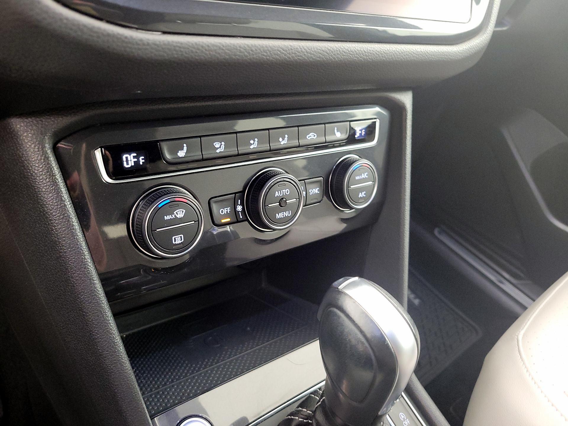 Thumbnail: 2021 Volkswagen Tiguan - 15